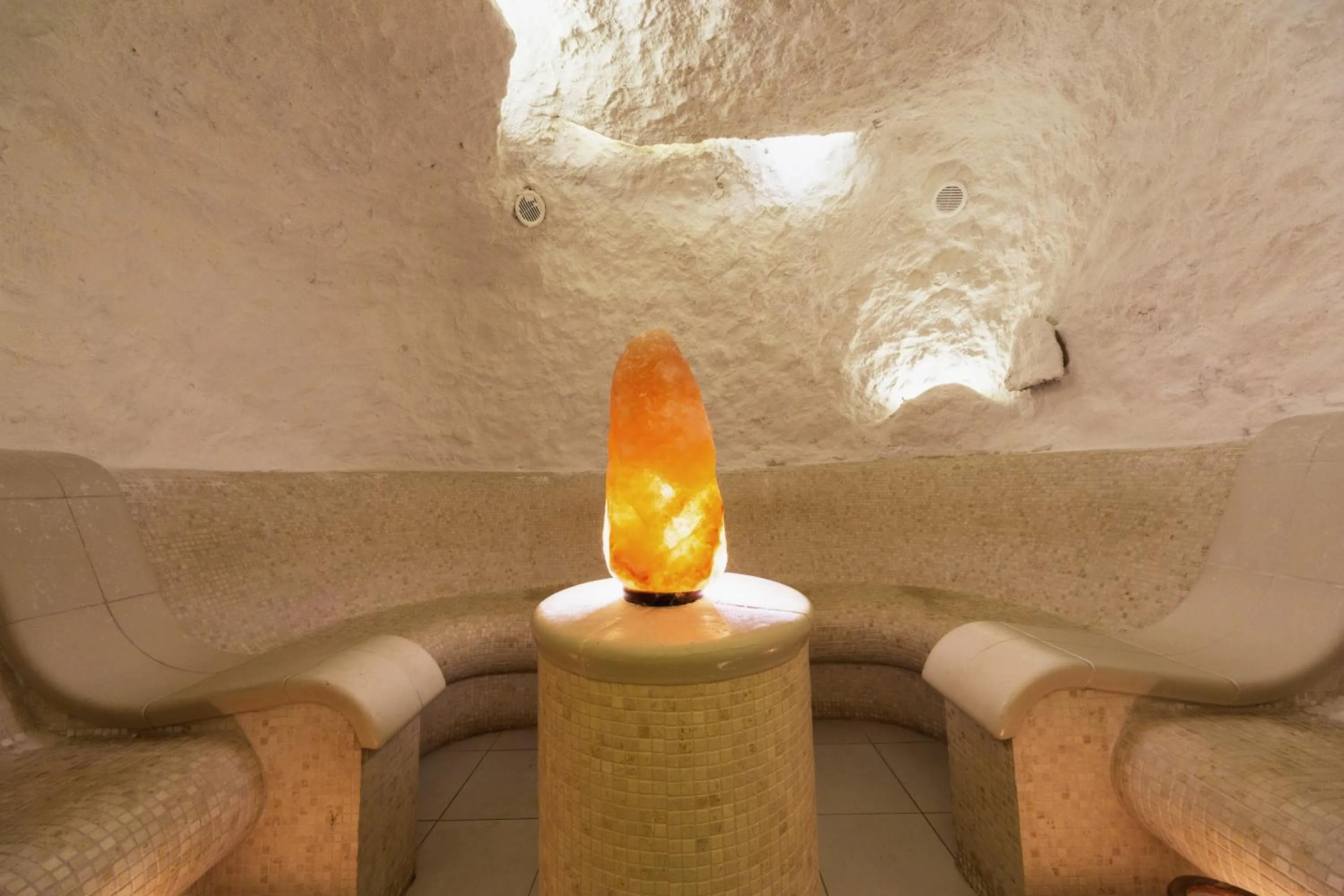 Communal lounge/ TV room in Therma Palace - SPA Mineral Pool & All inclusive & Free Parking