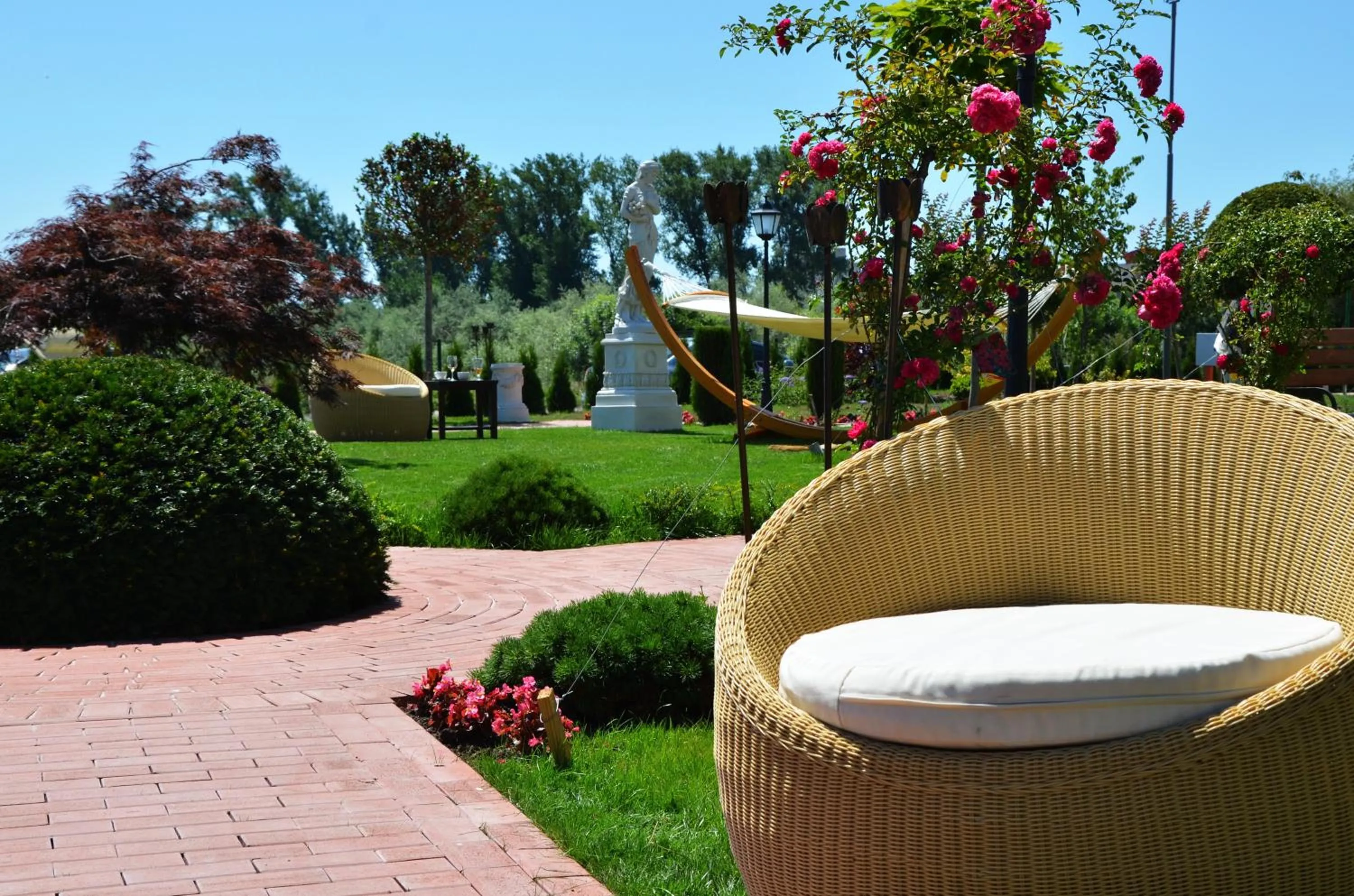 Garden in Therma Palace - SPA Mineral Pool & All inclusive & Free Parking