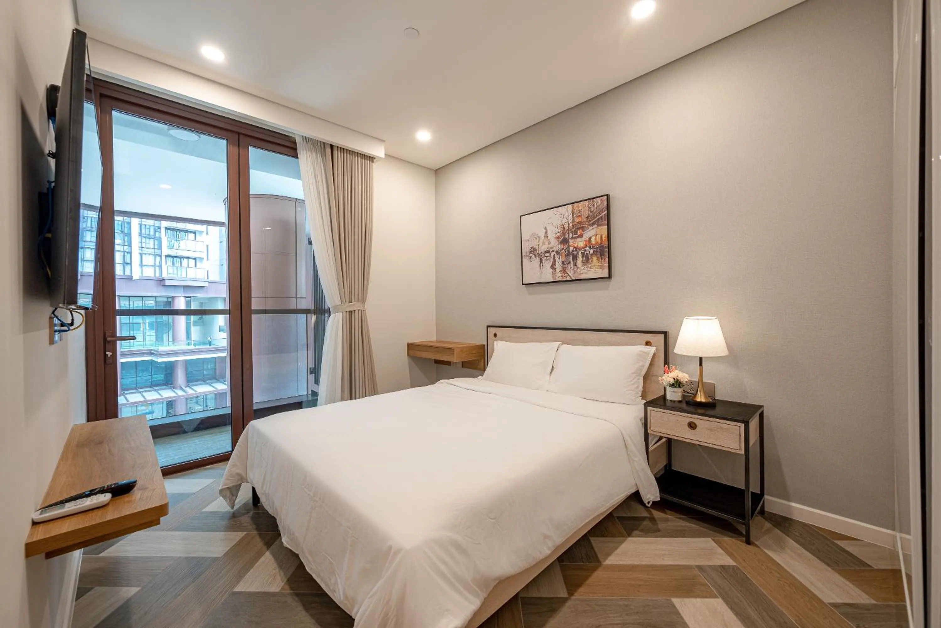 Bedroom, Bed in Metropole Thu Thiem Condo Apartment