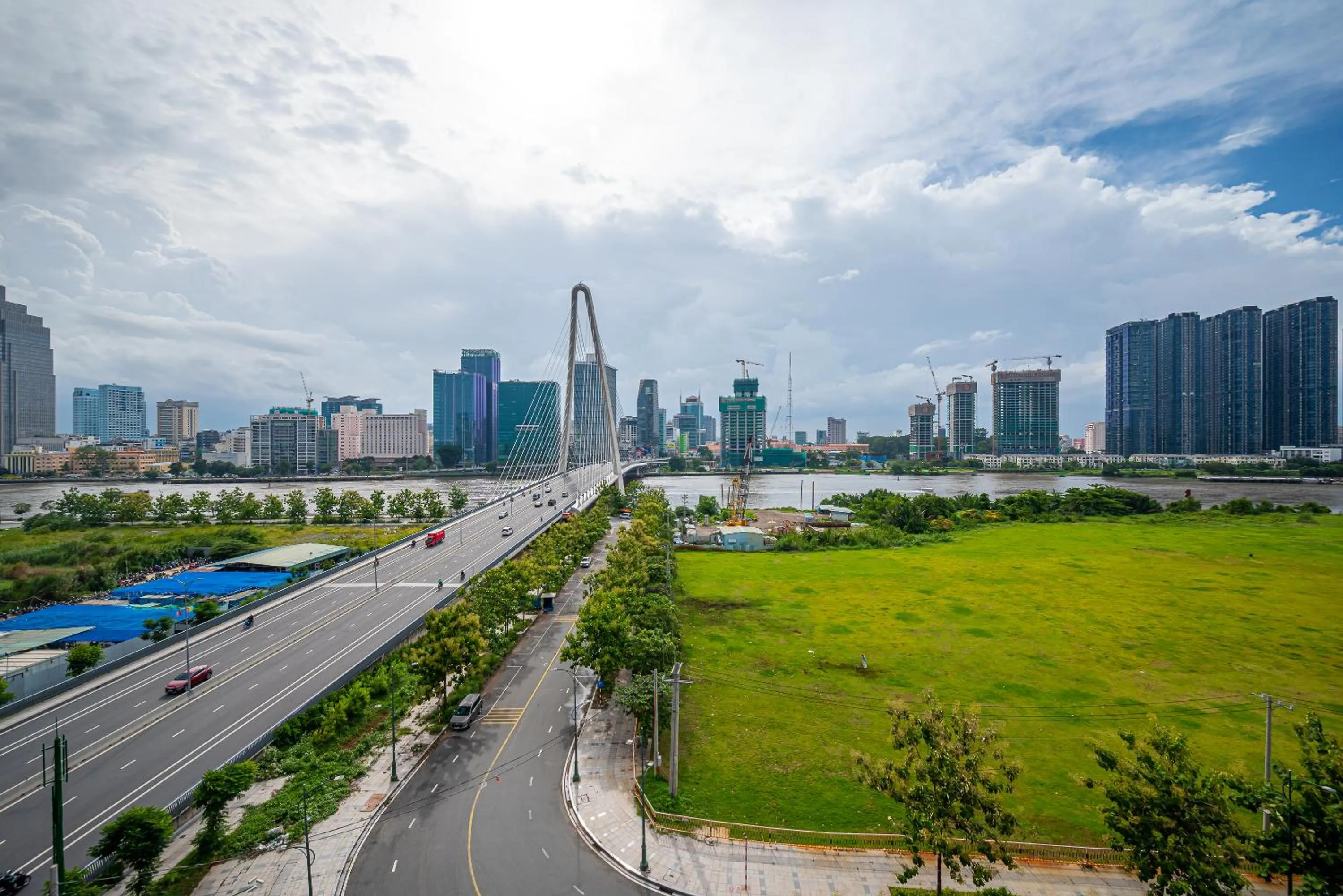 Neighbourhood in Metropole Thu Thiem Condo Apartment