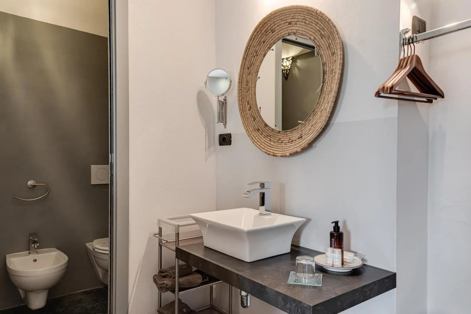 Toilet in Vedetta Townhouse - camere e appartamenti nel centro storico by Be Vedetta