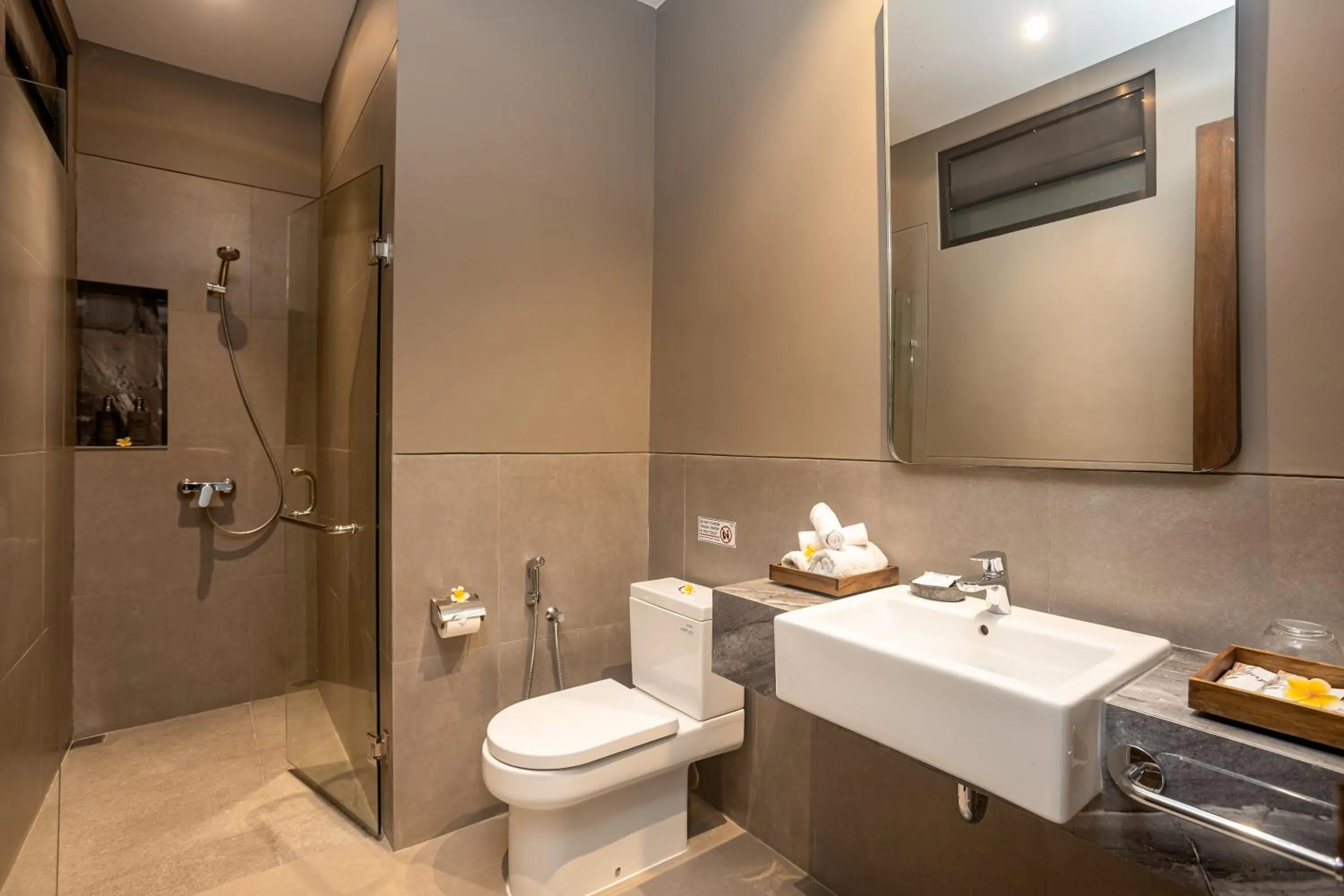 Shower in Tapa Agung View Besakih