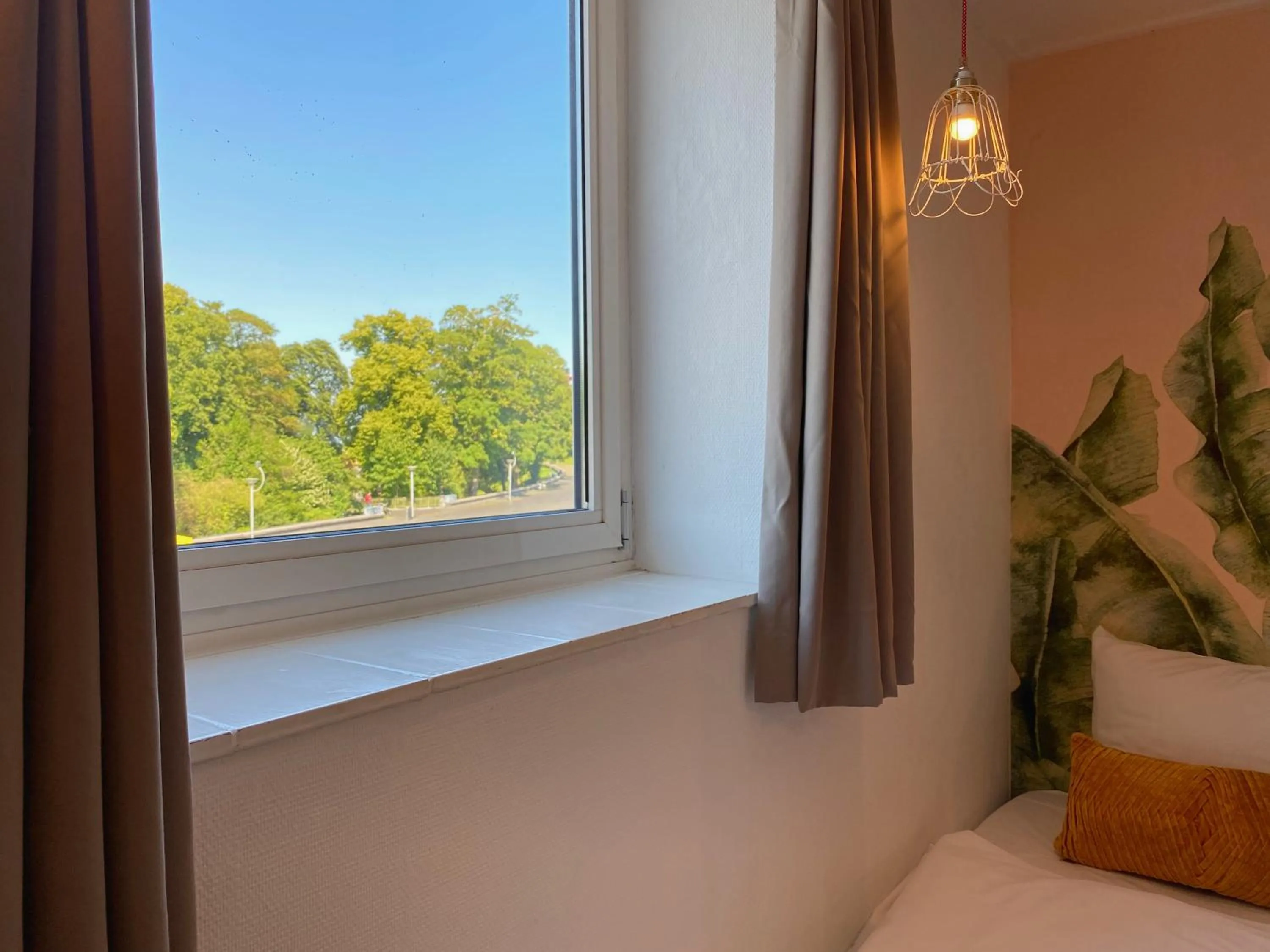 Bed in Hotel Credible