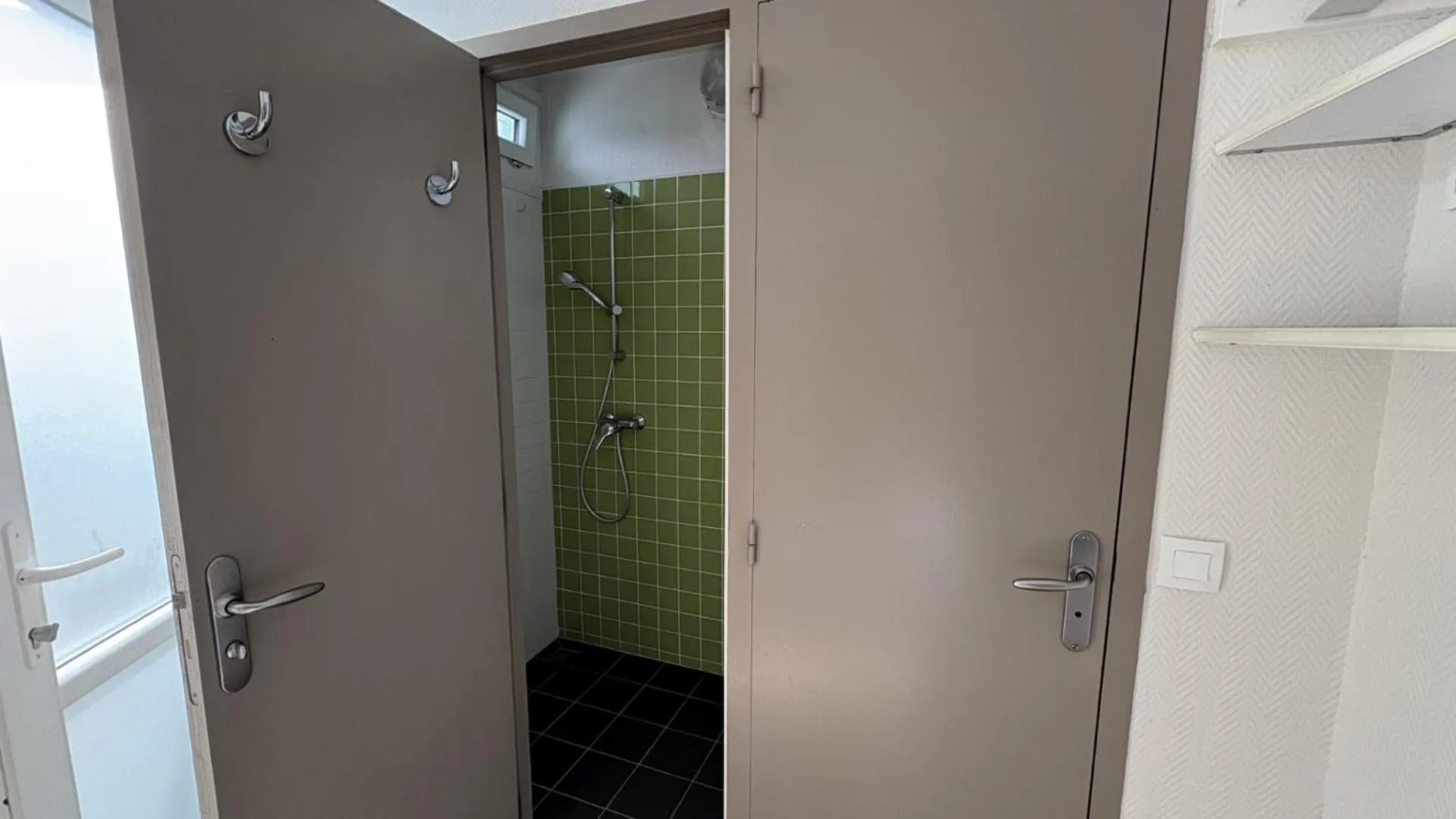 Bathroom in VVF Cotentin Îles anglo-normandes