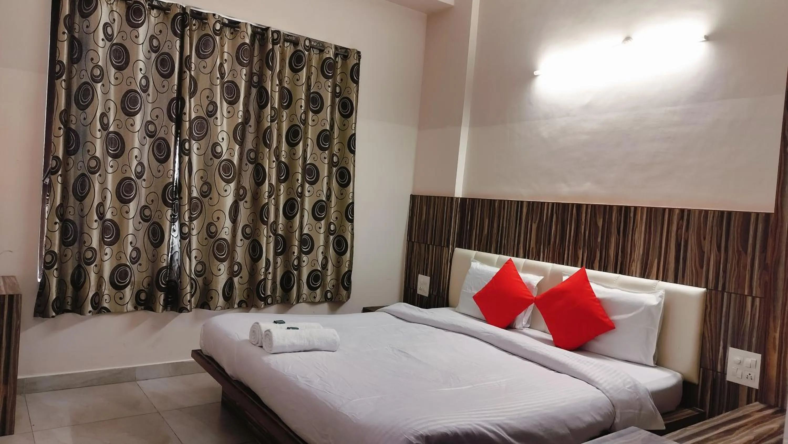 Bed in Royale India by Venu