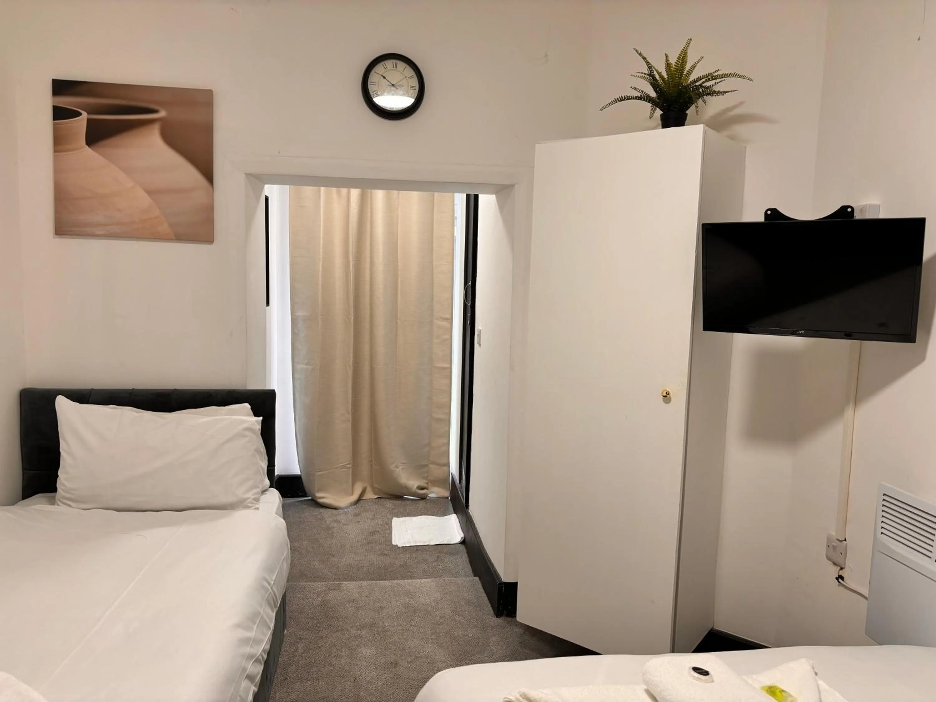 Bedroom, Bed in Ivy House Hotel