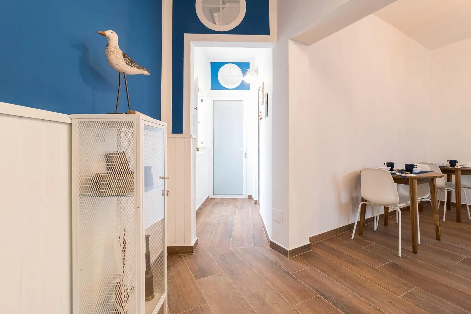 Photo of the whole room in La Bussola