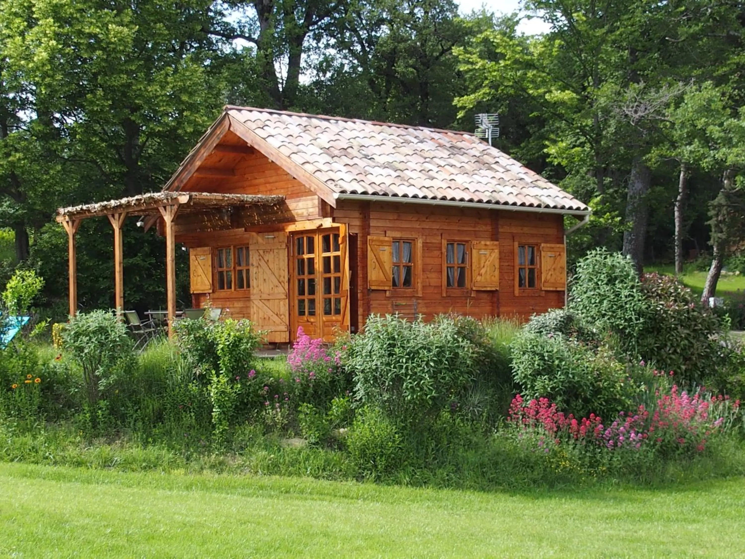 Facade/entrance in Chalets du Bois de Vache