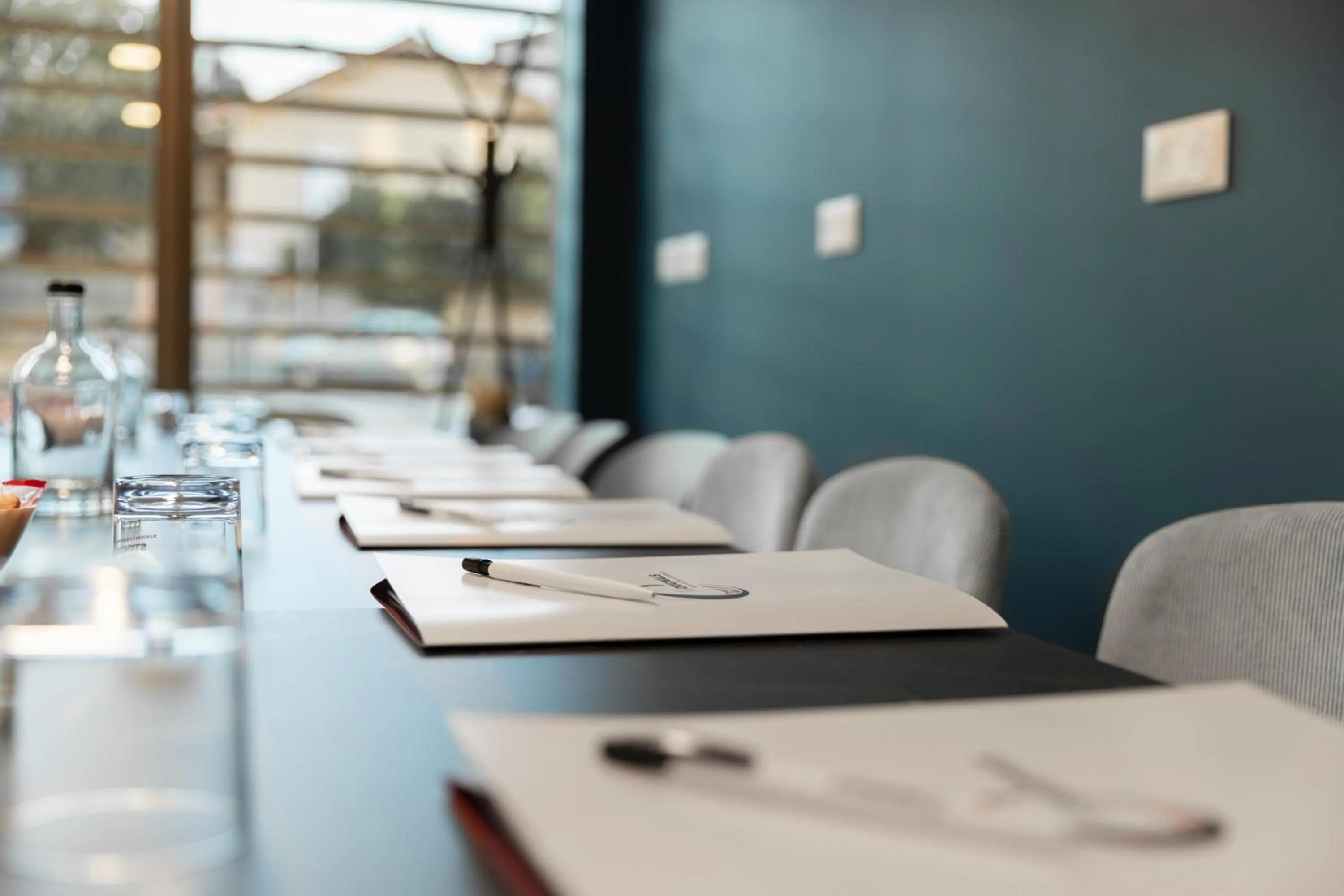 Seating area in The Originals Résidence Aix Schuman