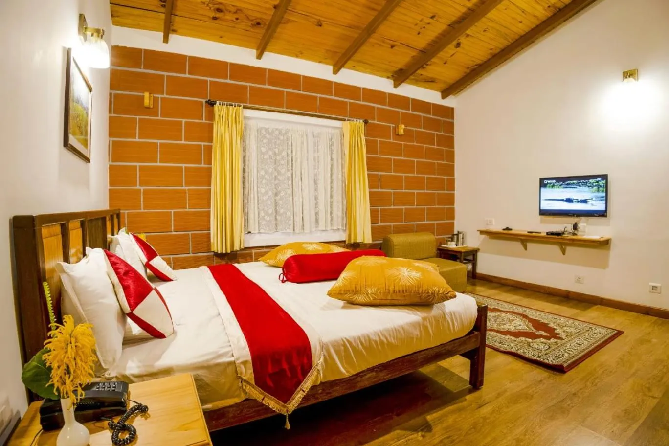 Bed in Altius Nest Hotel