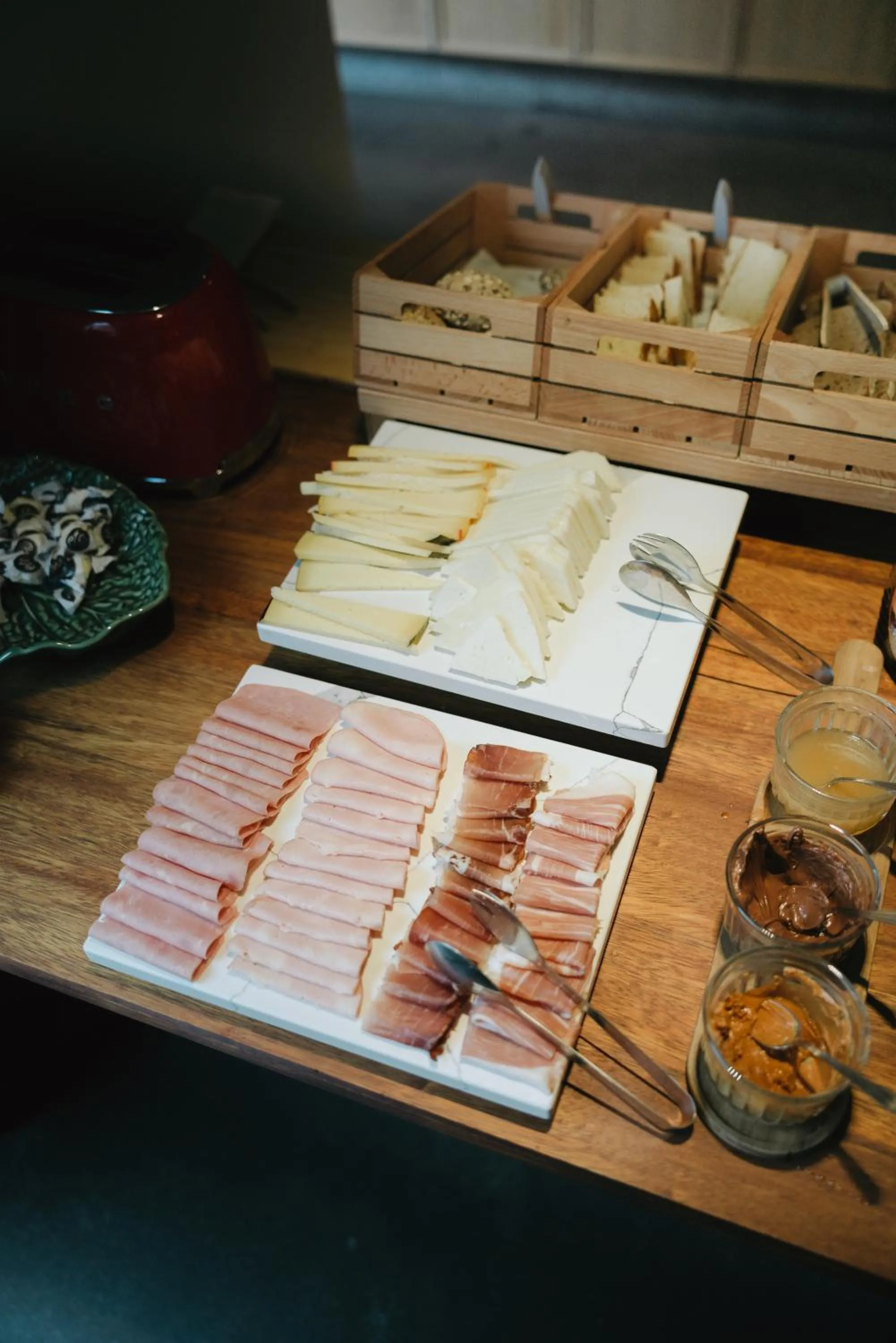 Restaurant/places to eat in NINE DOTS Azorean Art Boutique Hotel