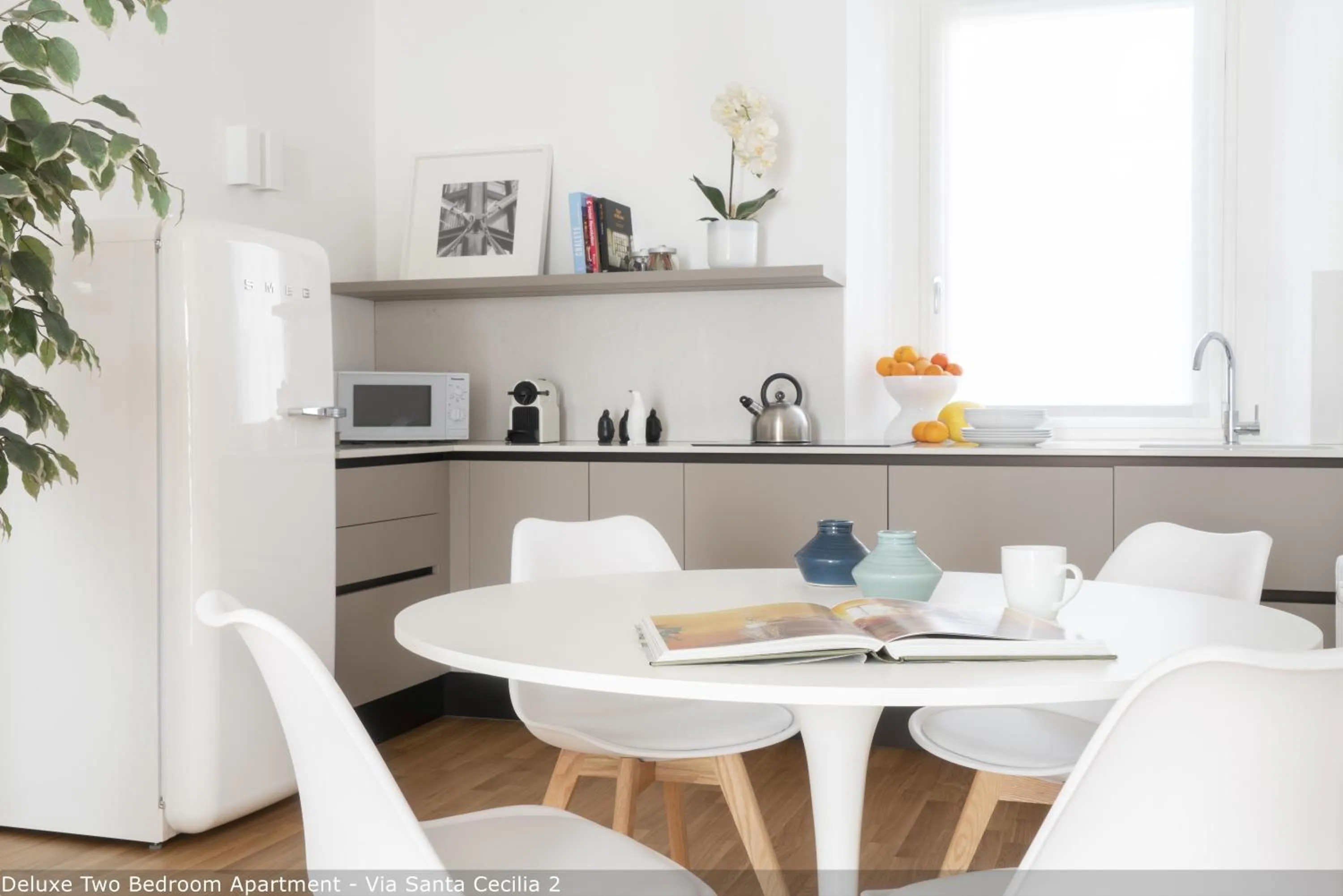 Coffee/tea facilities in Brera Apartments in San Babila