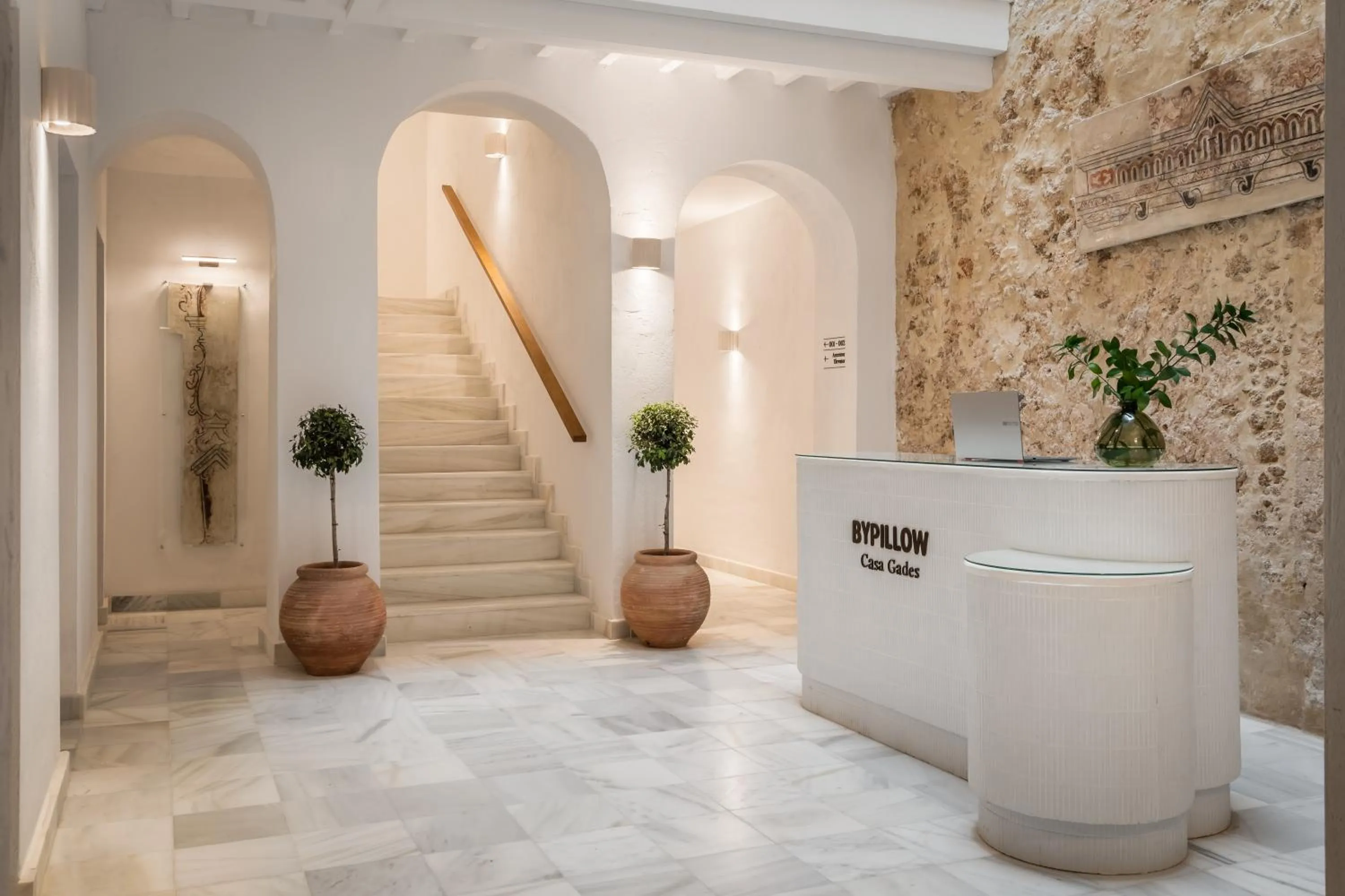 Lobby or reception in BYPILLOW Casa Gades