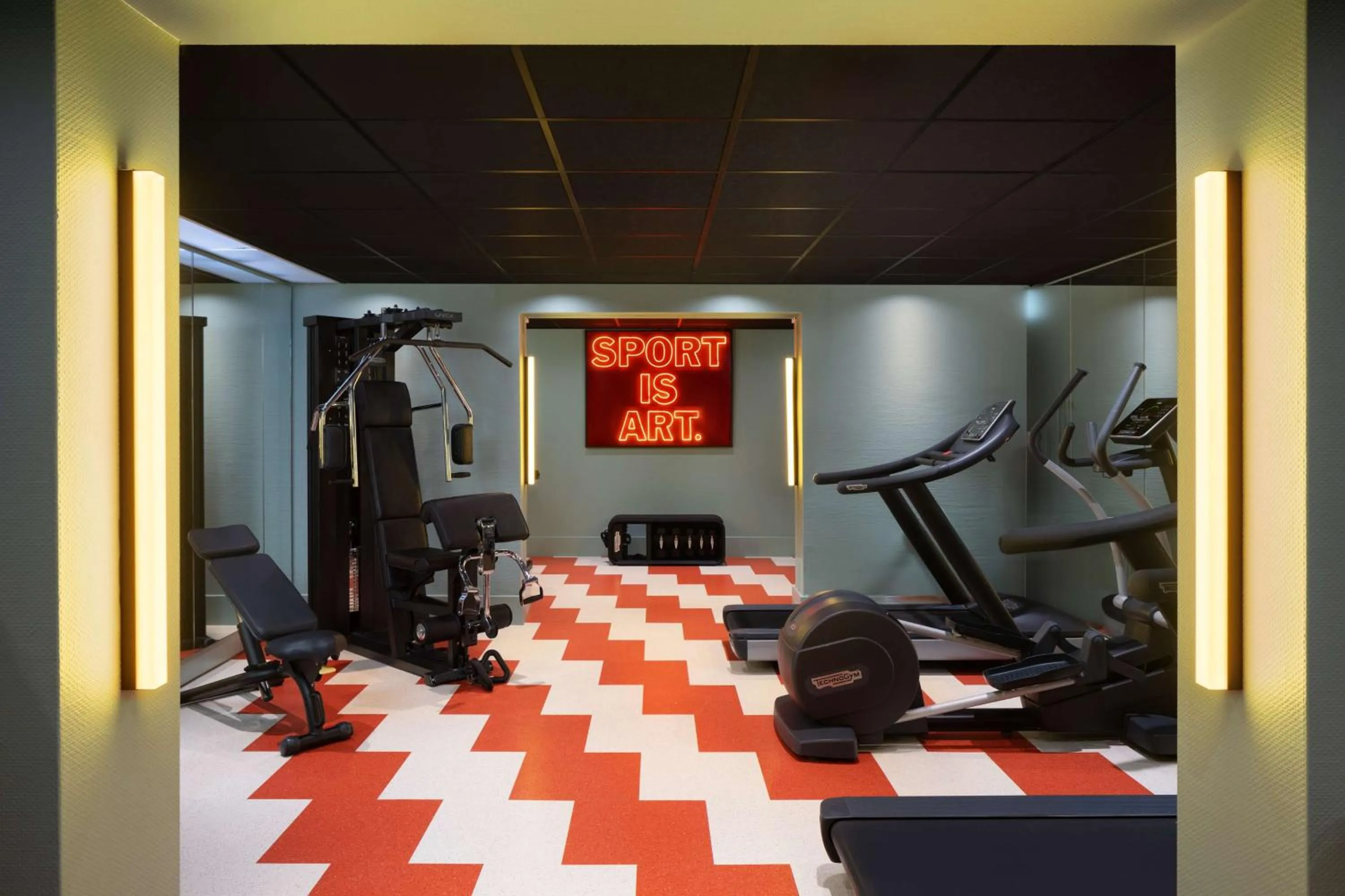 Fitness centre/facilities in Avani Museum Quarter Amsterdam Hotel