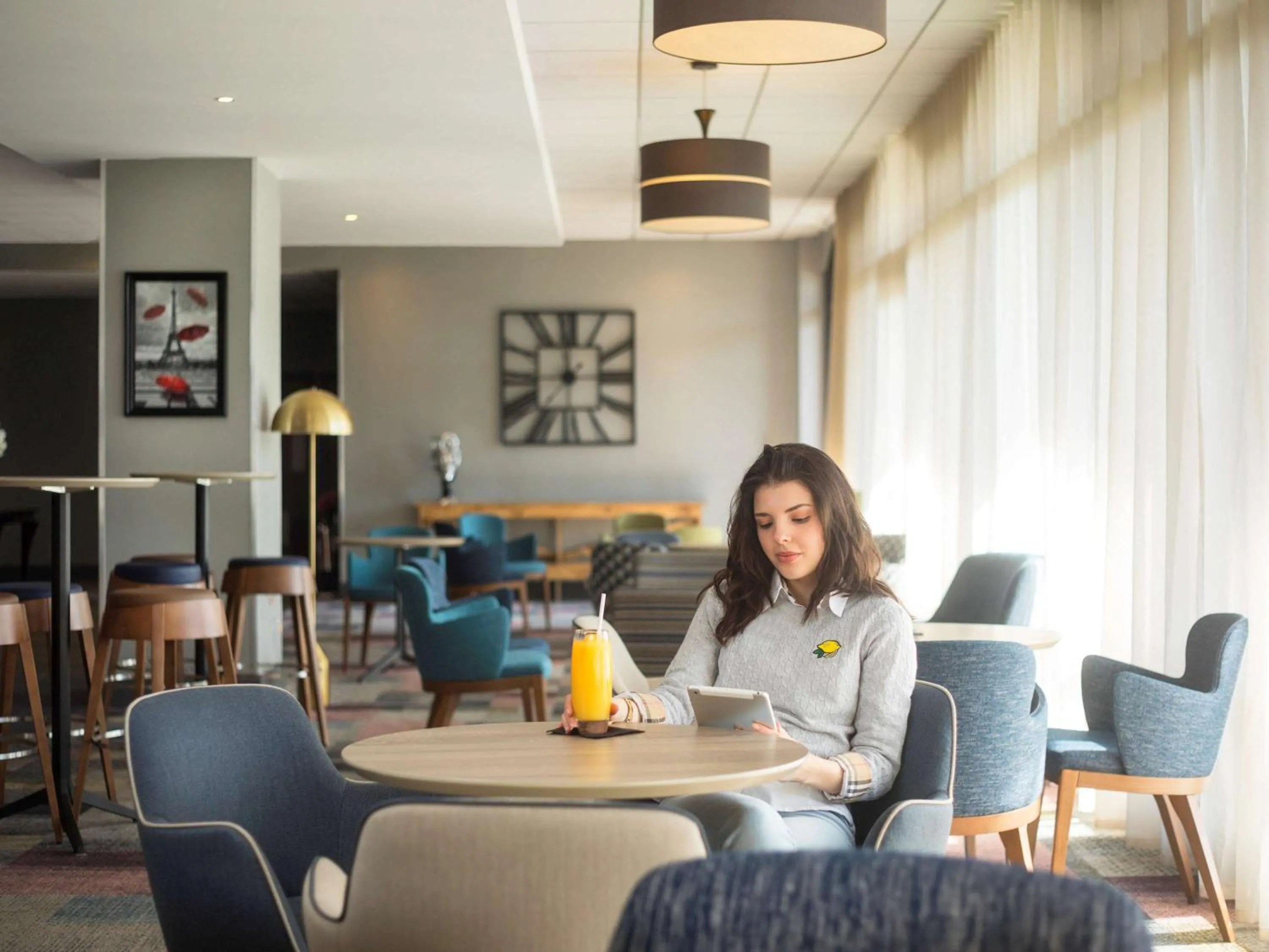 Restaurant/places to eat in Novotel Ipswich Centre