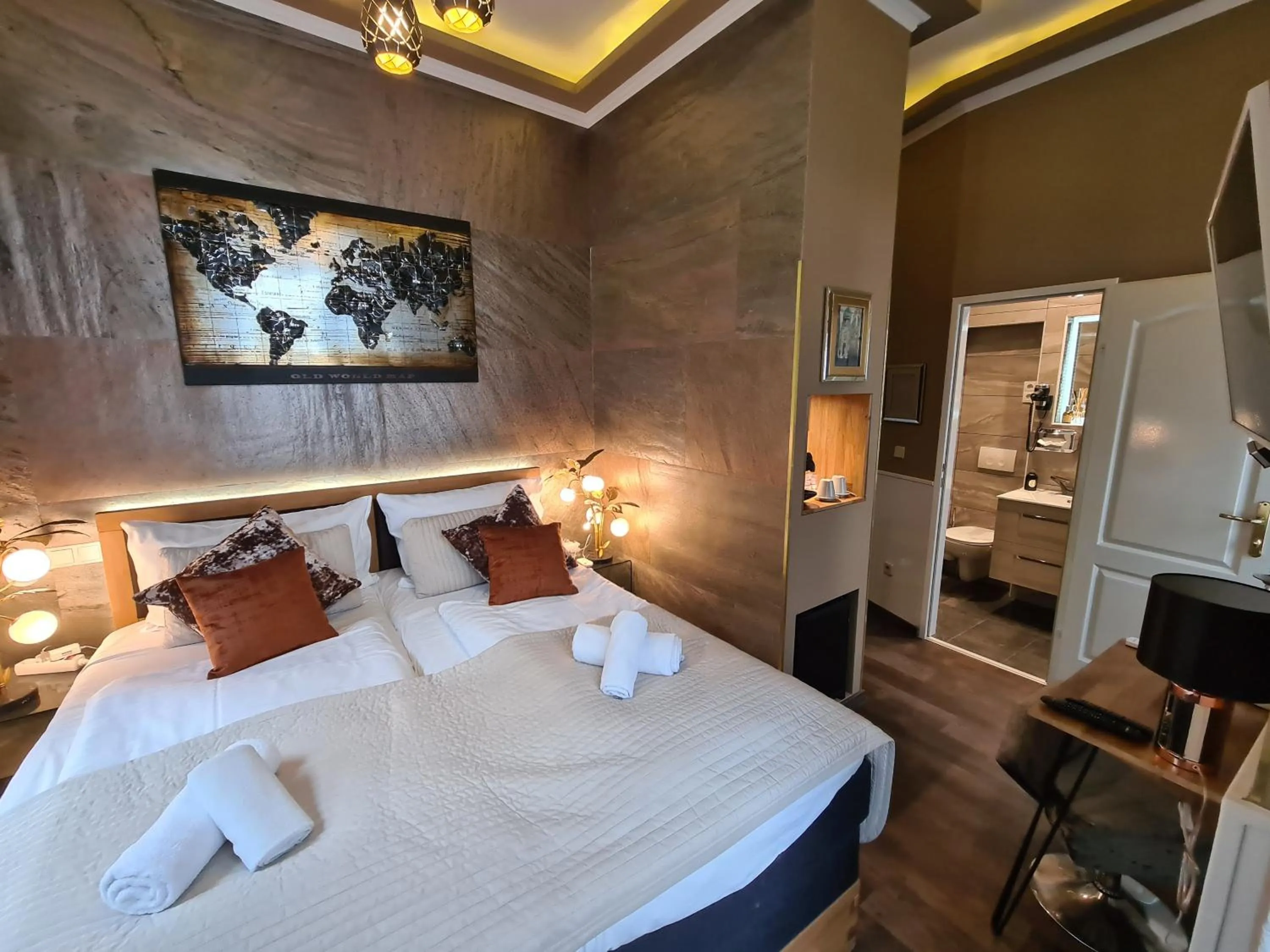 Bedroom, Bed in Urban Boutique Hotel