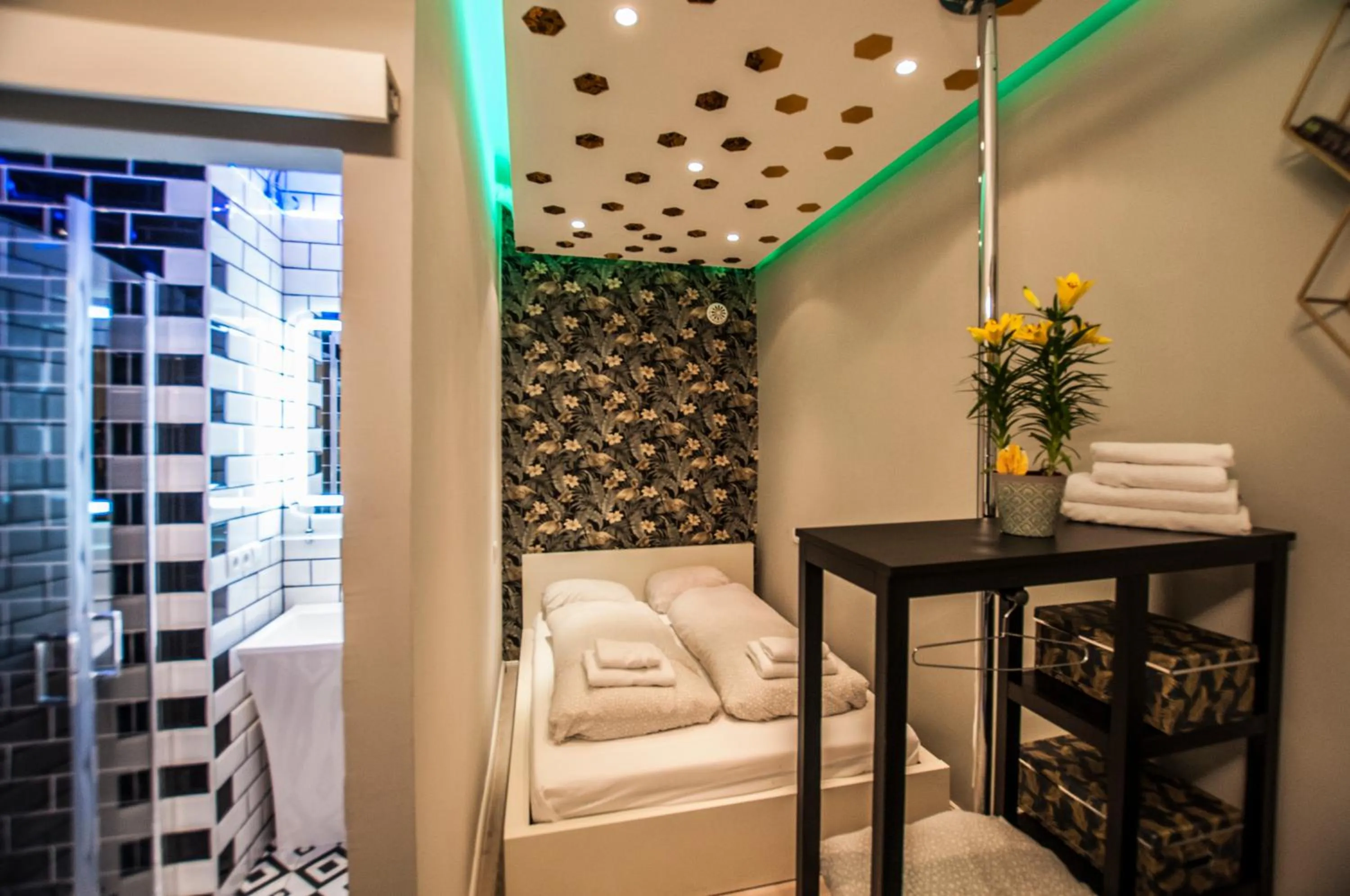 Bedroom, Bed in Urban Boutique Hotel