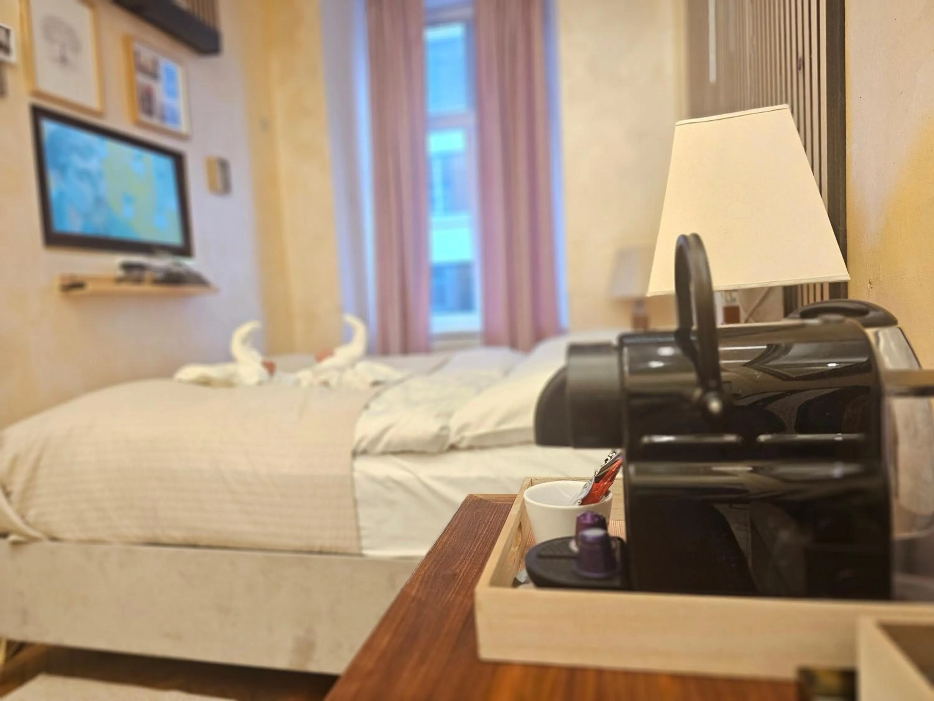 Bedroom, Bed in Urban Boutique Hotel