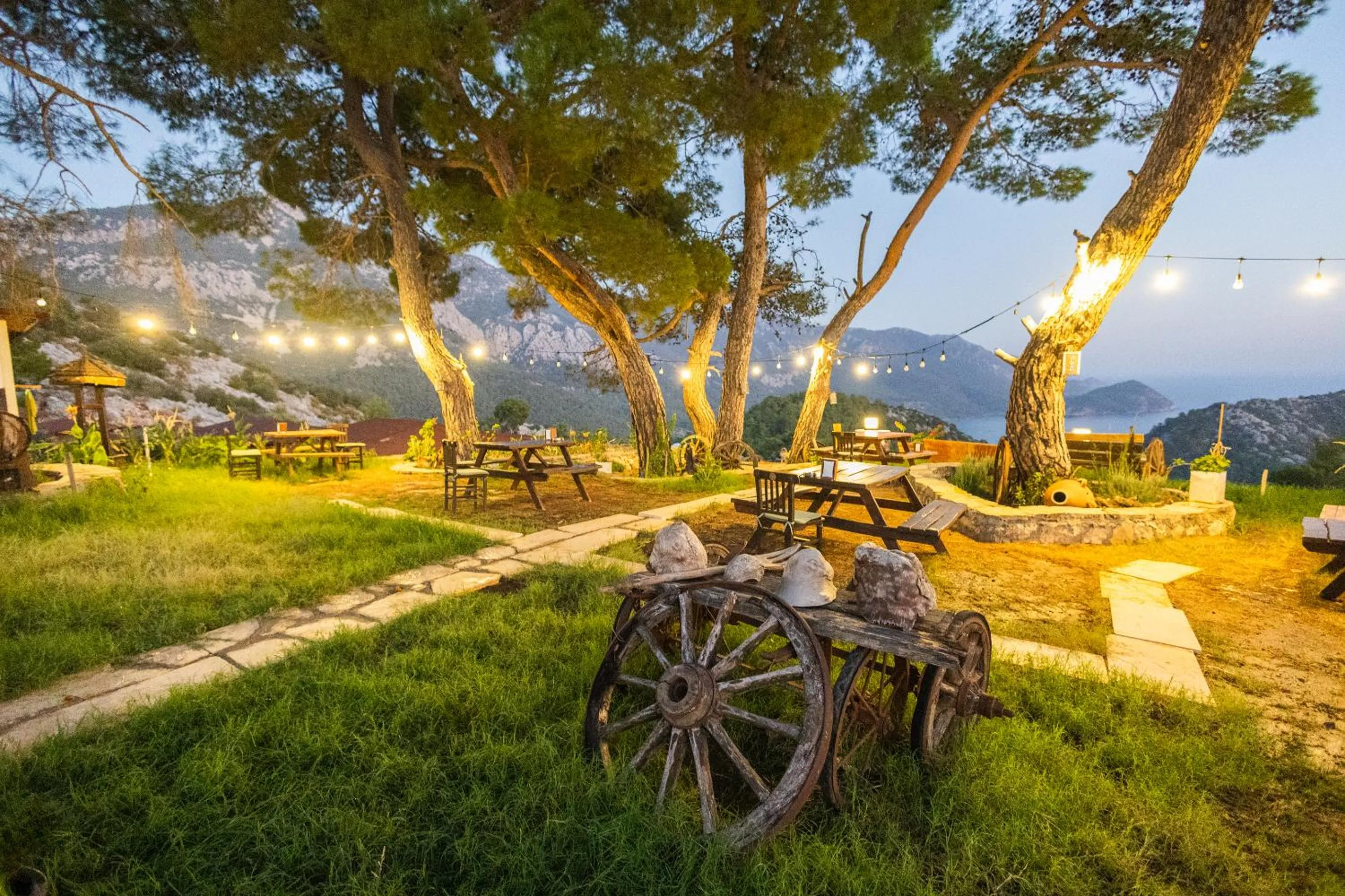 Restaurant/places to eat in Kadir's Eco Life