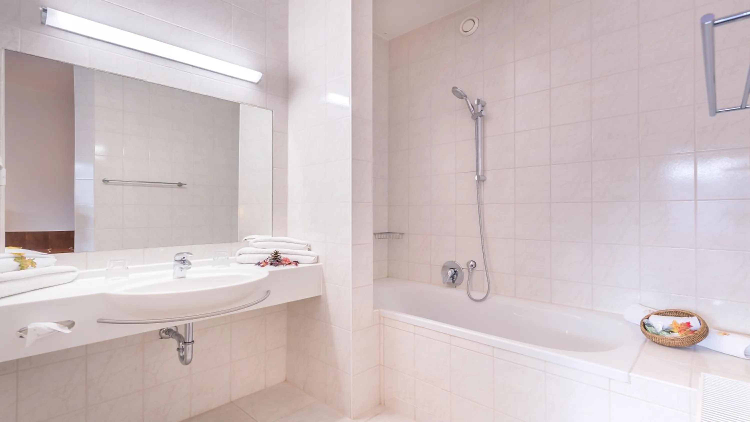 Photo of the whole room in Tennis Golf Hotel Höllrigl