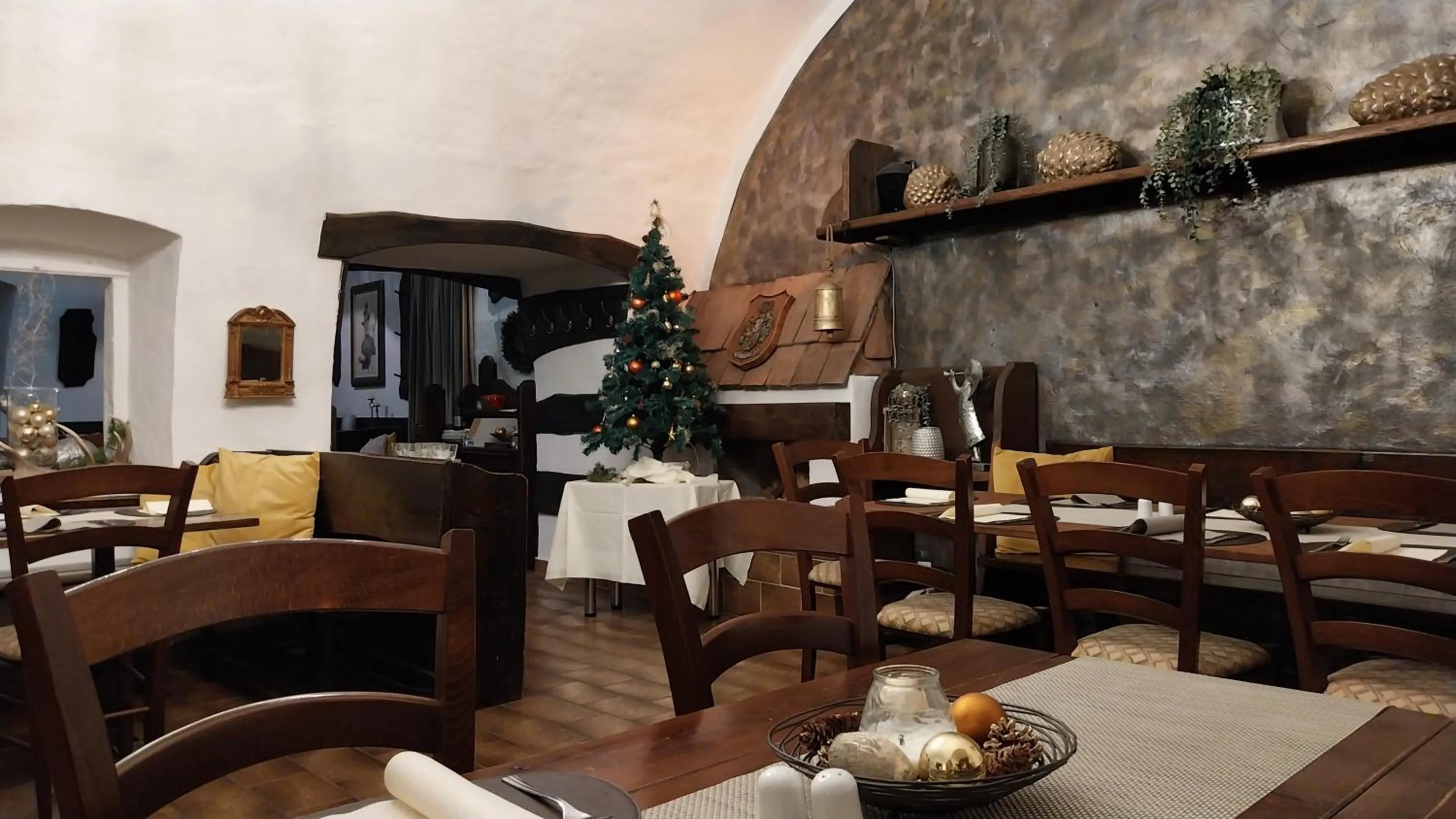 Restaurant/places to eat in Tennis Golf Hotel Höllrigl