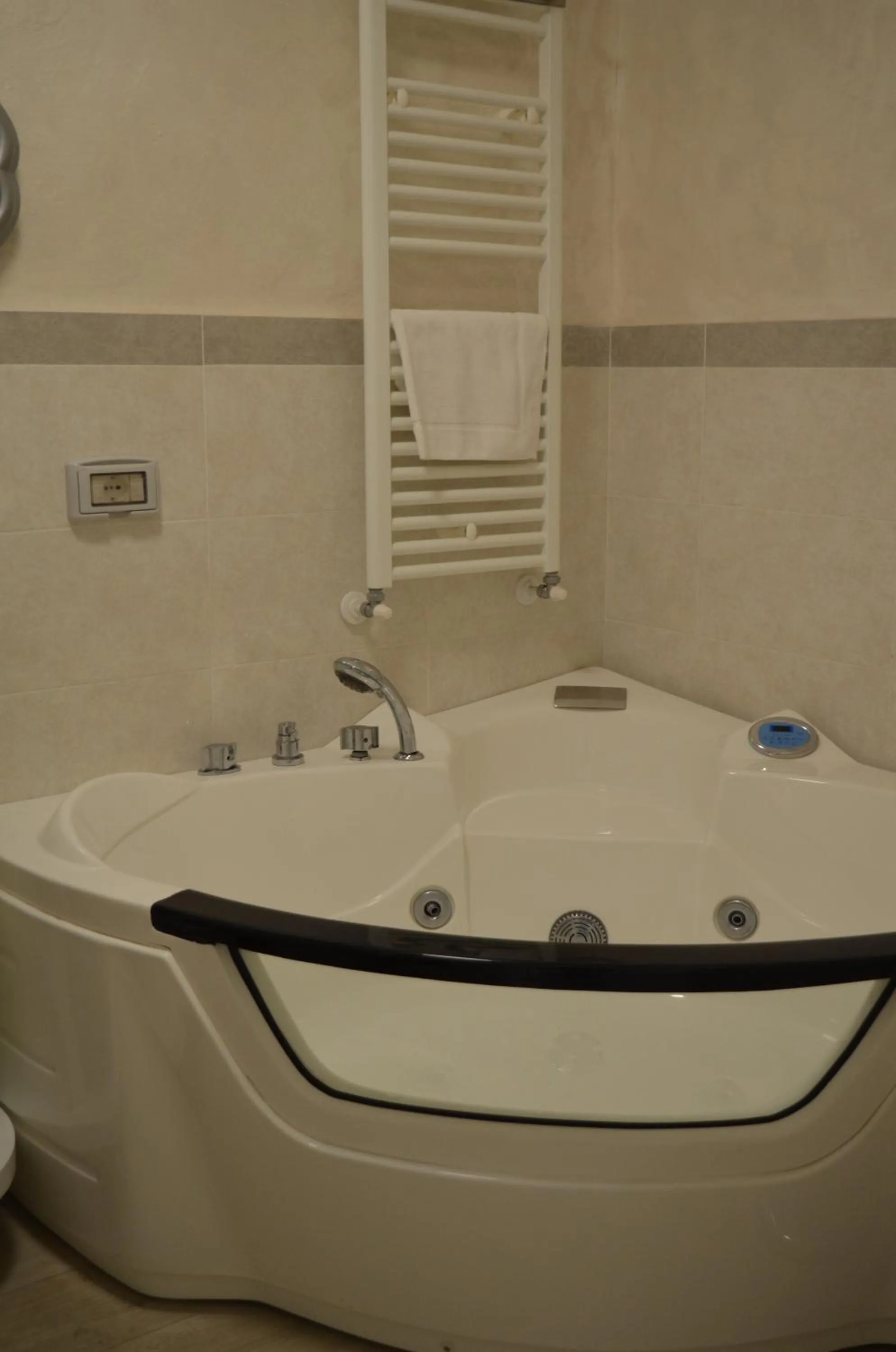 Hot Tub in Allegra Toscana - Affittacamere Guest house Arezzo