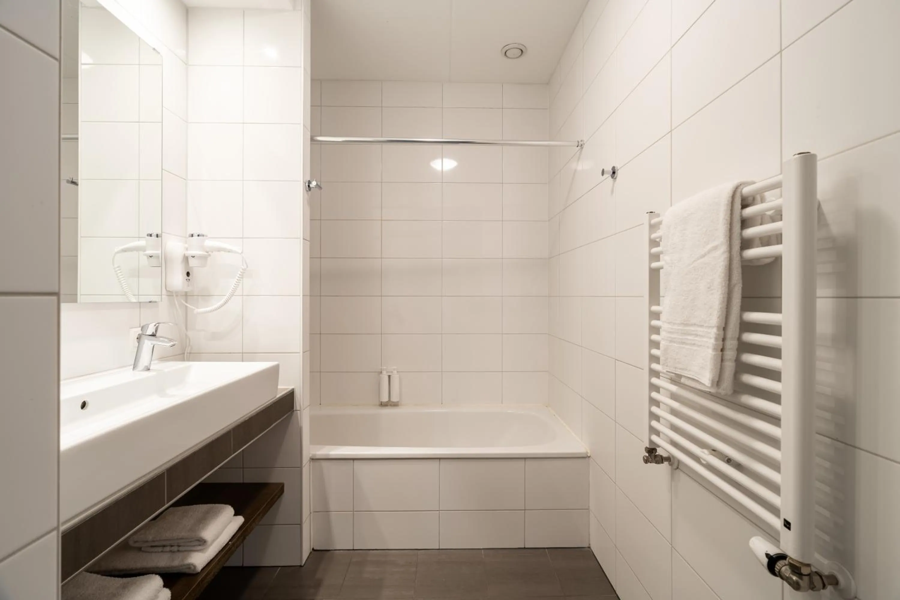 Bathroom in YAYS Amsterdam Prince Island by Numa