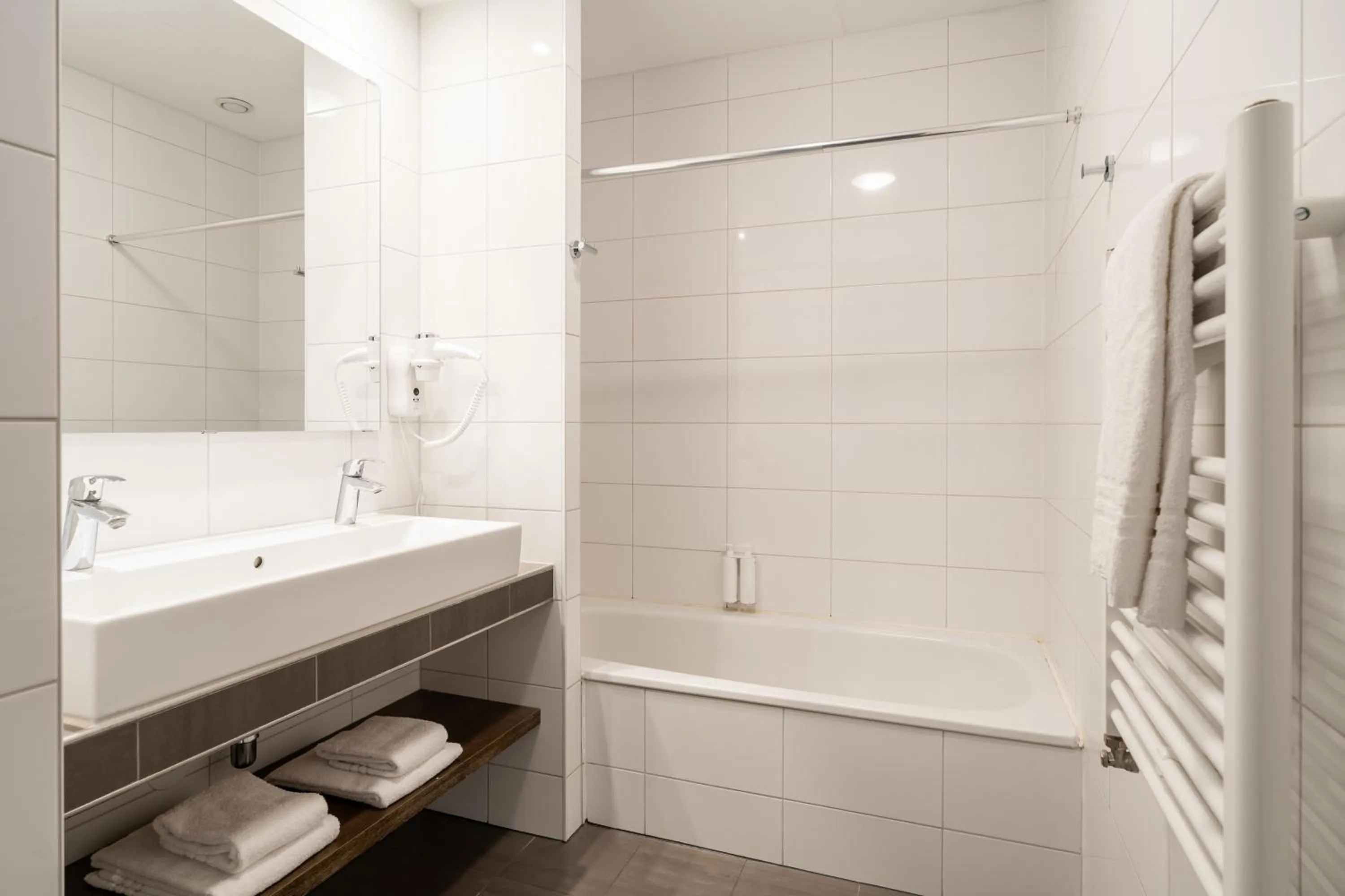 Bathroom in YAYS Amsterdam Prince Island by Numa