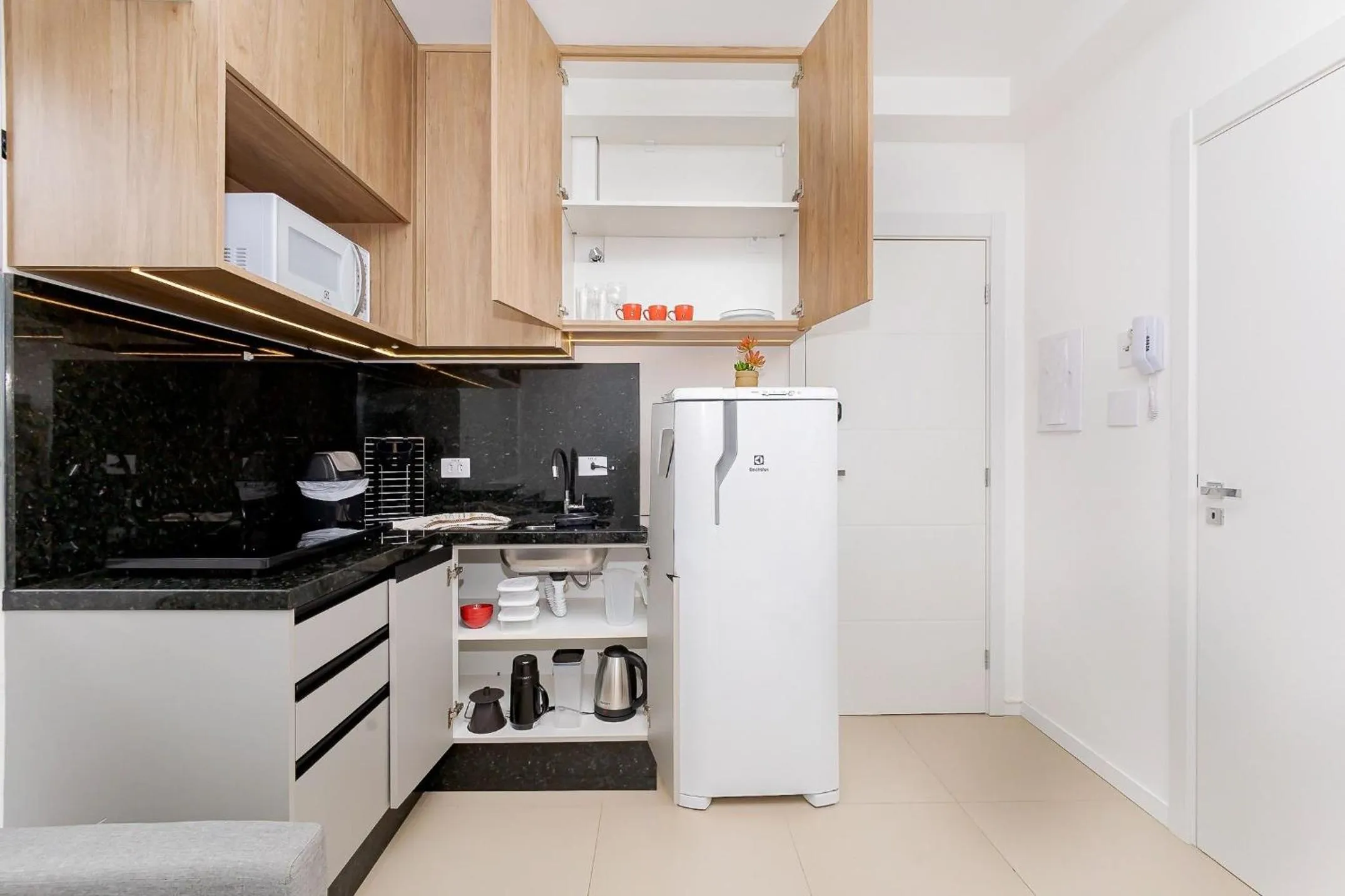 Kitchen or kitchenette in Start - Vila Izabel | Gonzaga Stays