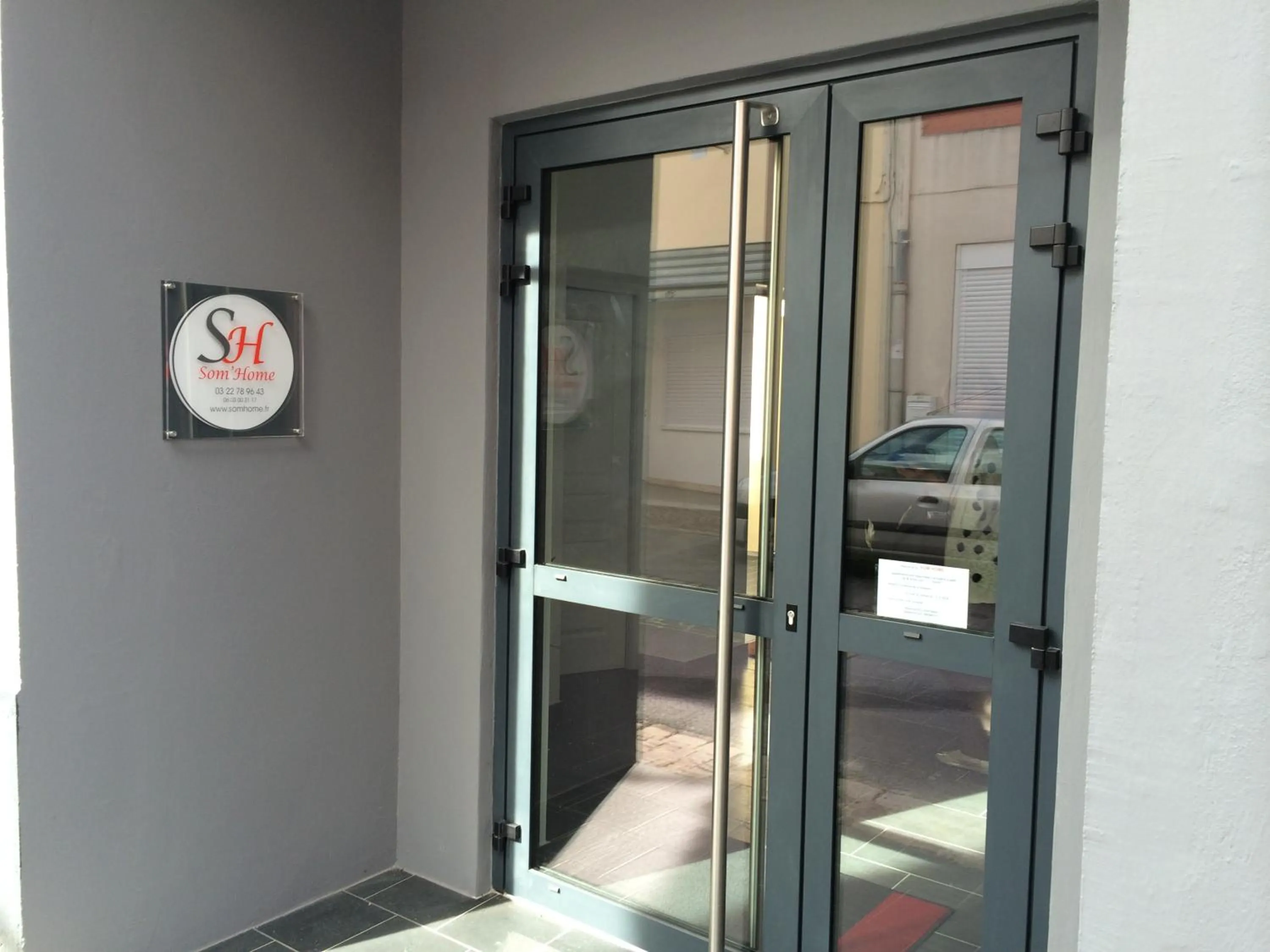 Facade/entrance in Som-home