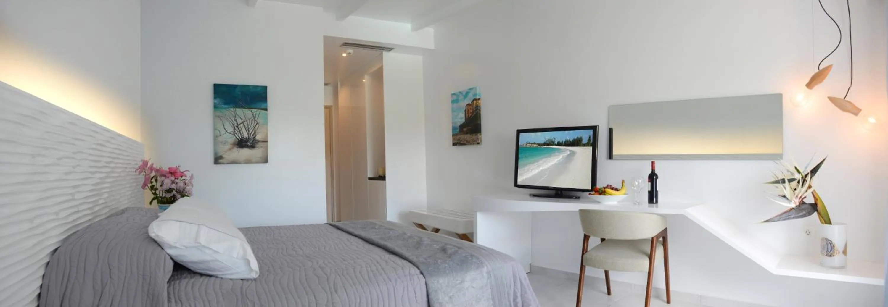 Photo of the whole room, Bed in TRYP by Wyndham Corfu Dassia