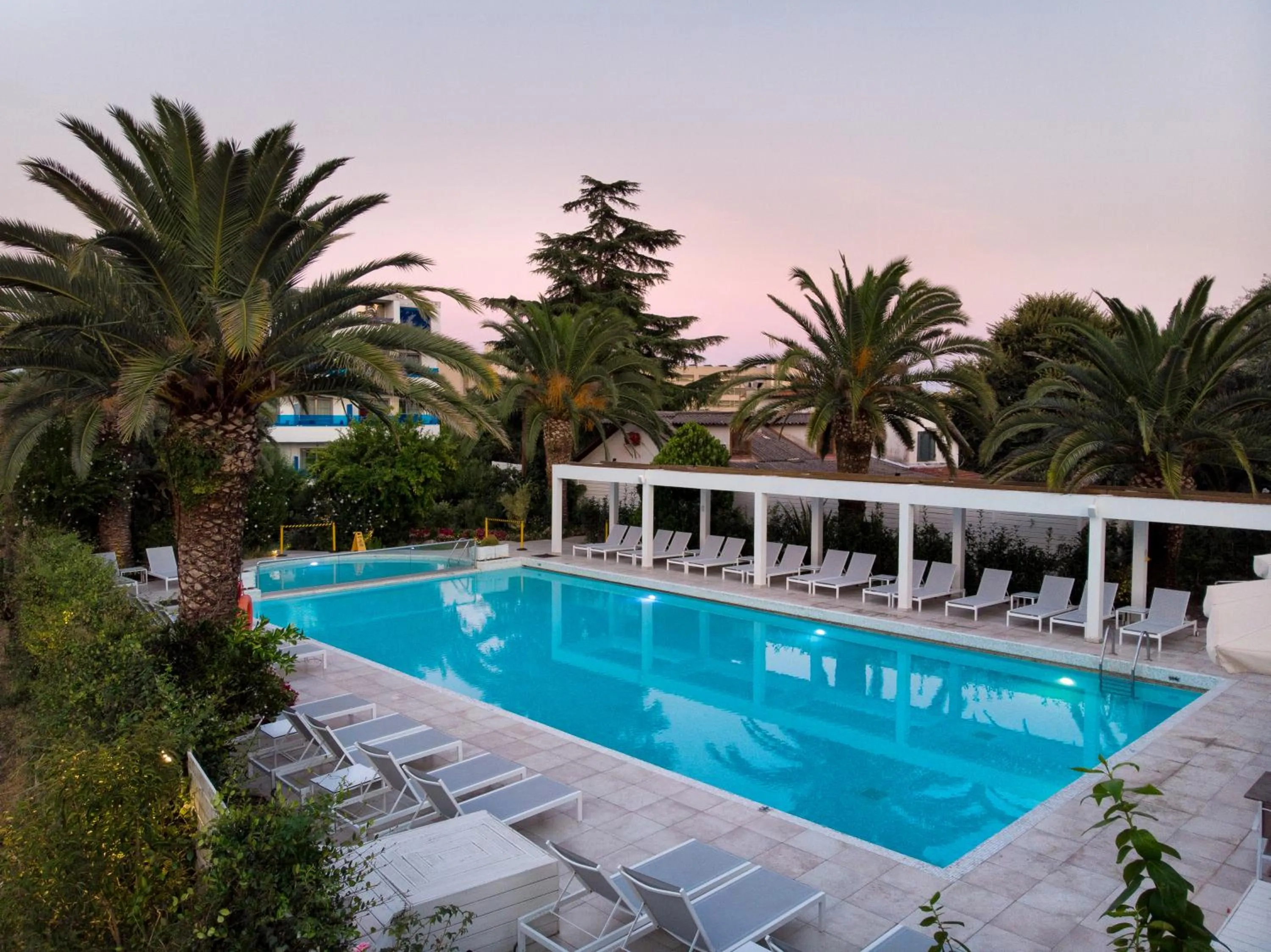 Swimming pool in TRYP by Wyndham Corfu Dassia