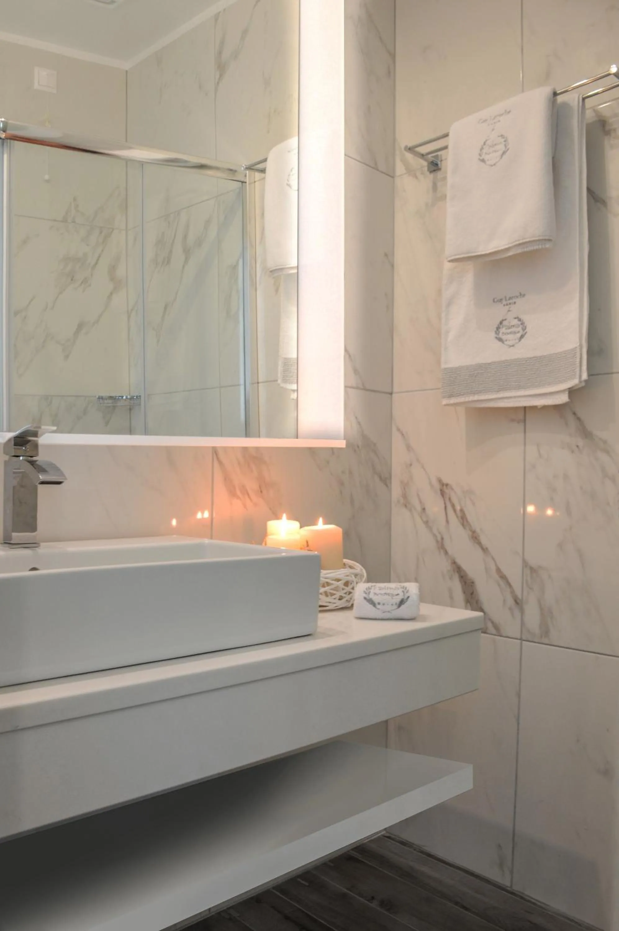 Bathroom in TRYP by Wyndham Corfu Dassia