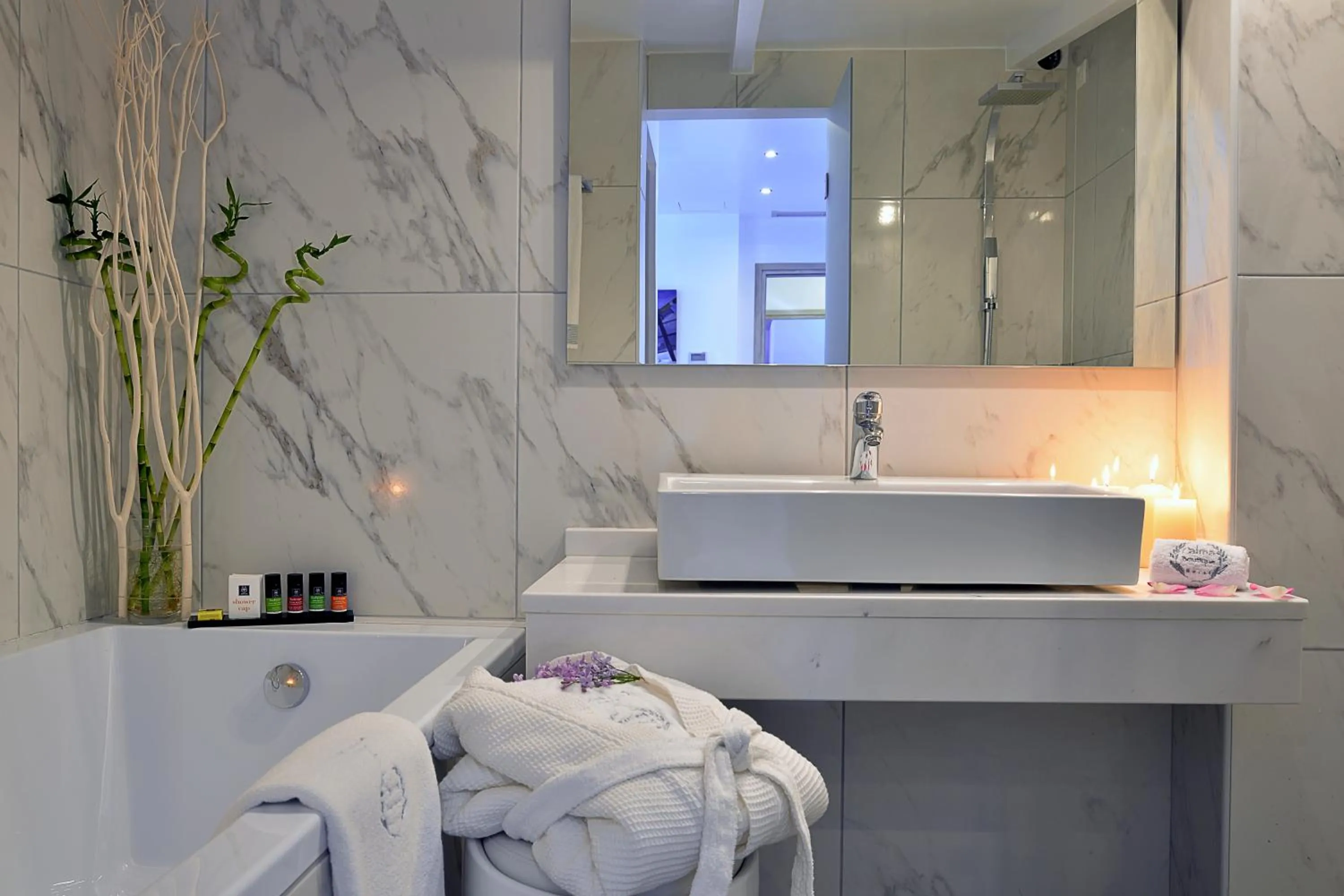 Bathroom in TRYP by Wyndham Corfu Dassia