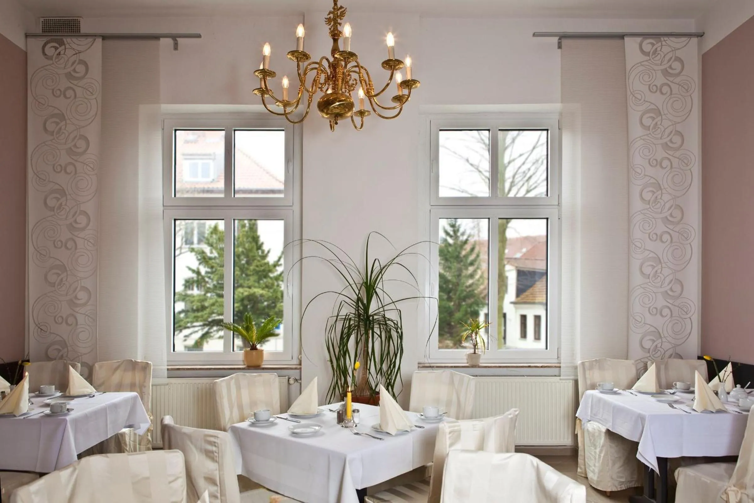 Restaurant/places to eat in Hotel Adler