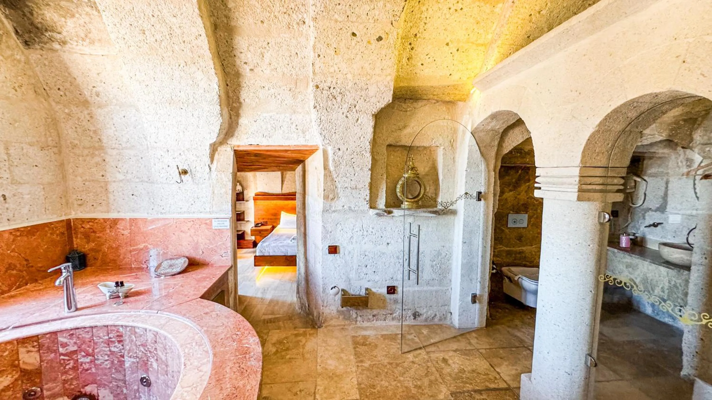 Property building, Bed in Mimi Cappadocia Luxury Cave Hotel