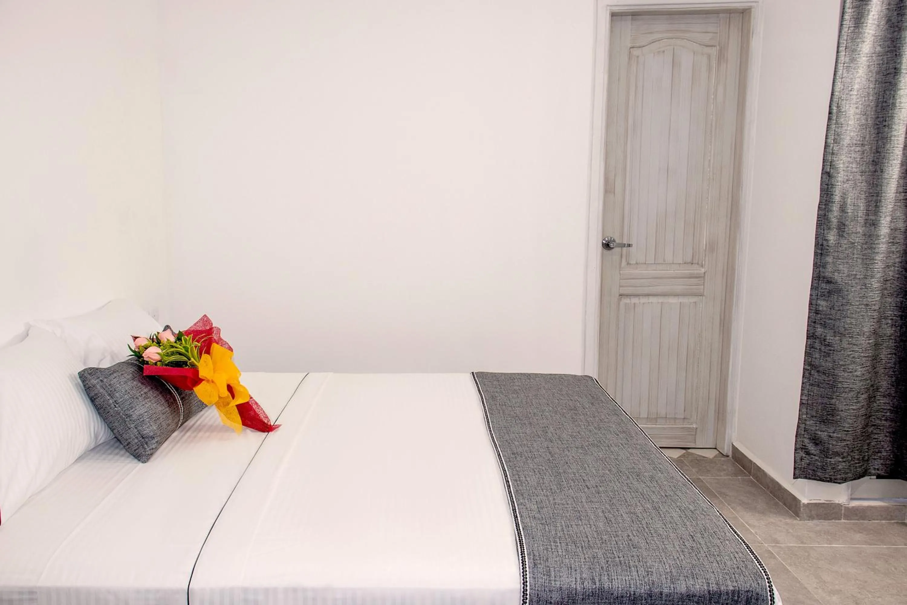 Bed in El Oscar Hotel