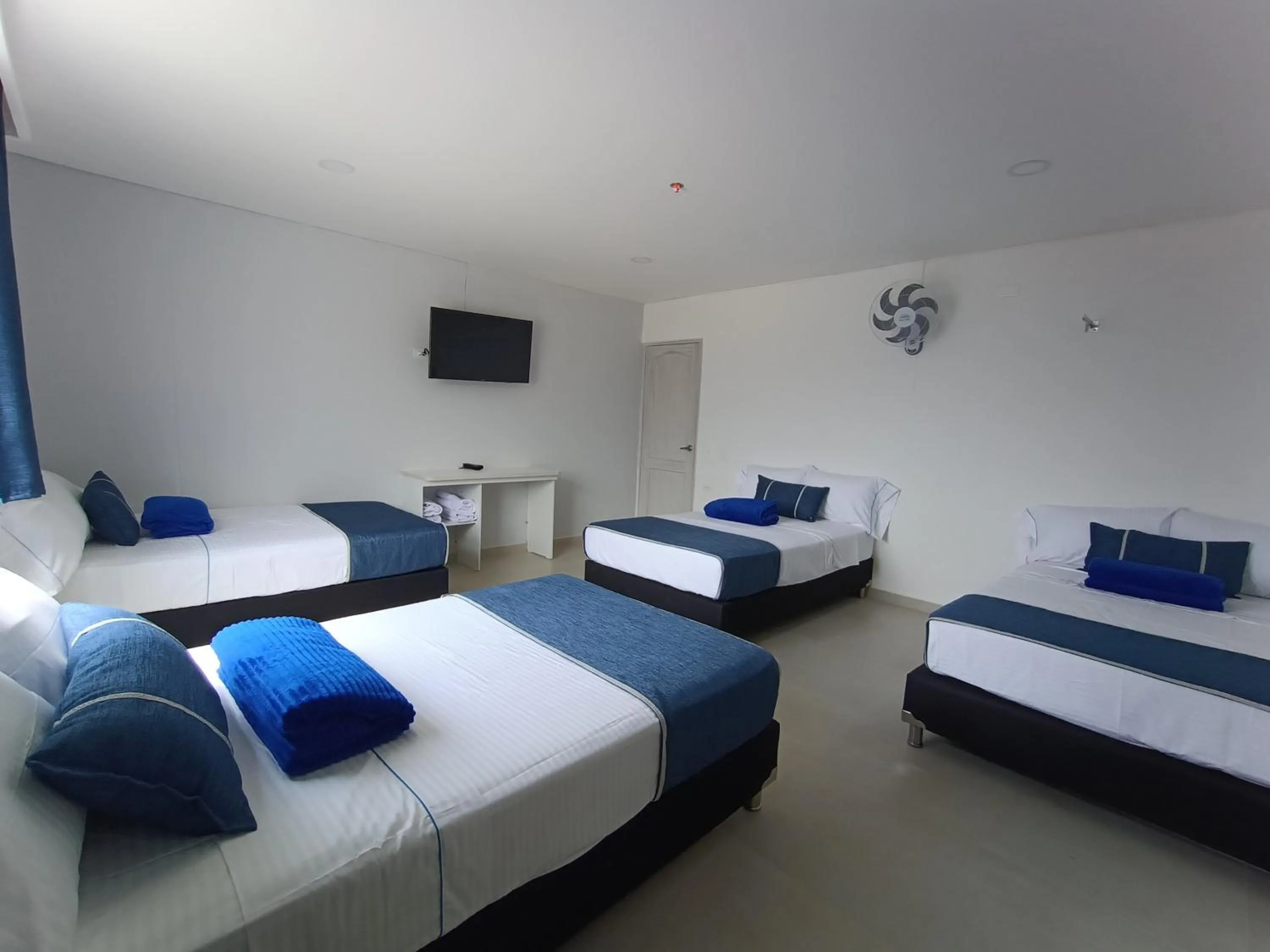 Bed in El Oscar Hotel