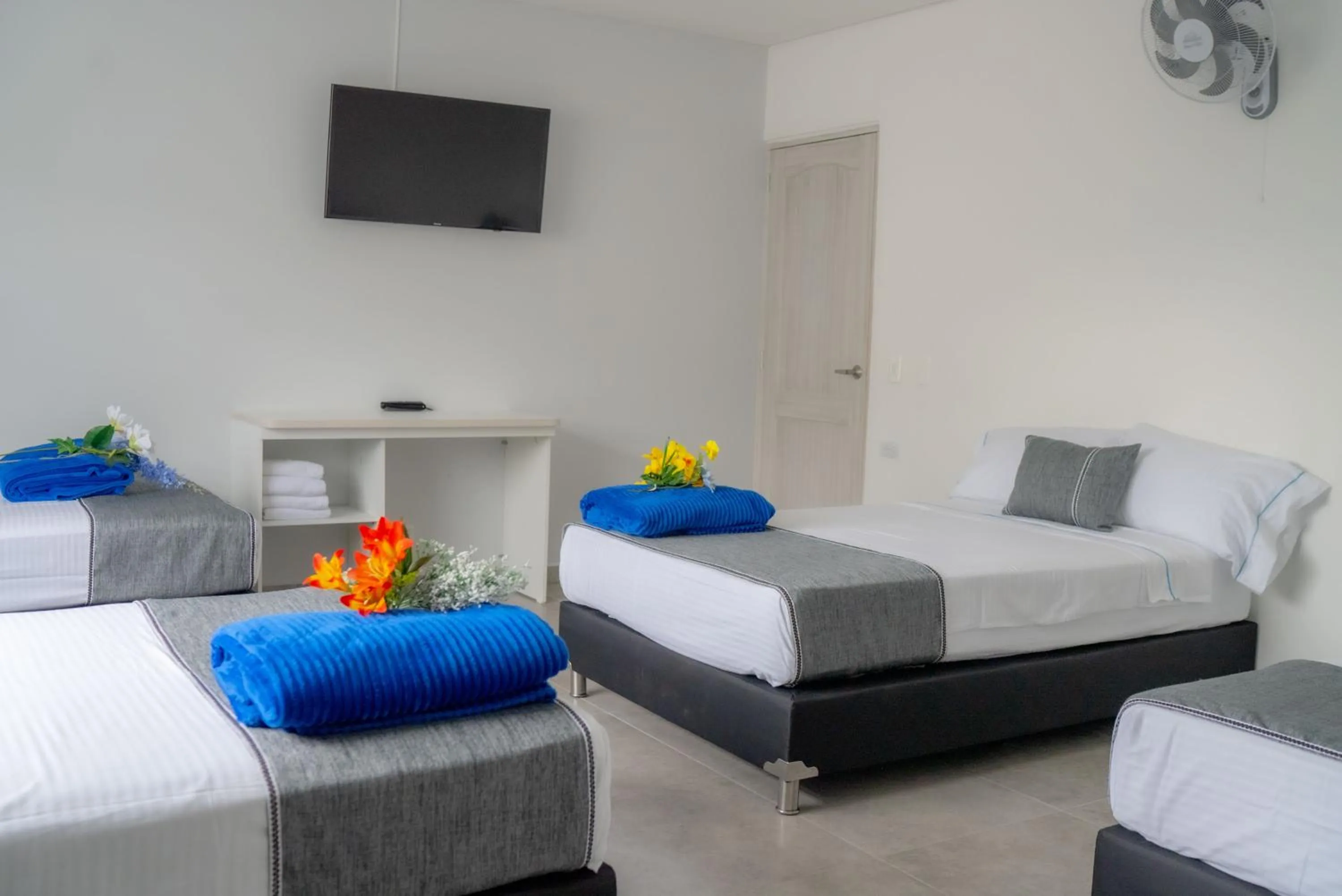 Bed in El Oscar Hotel