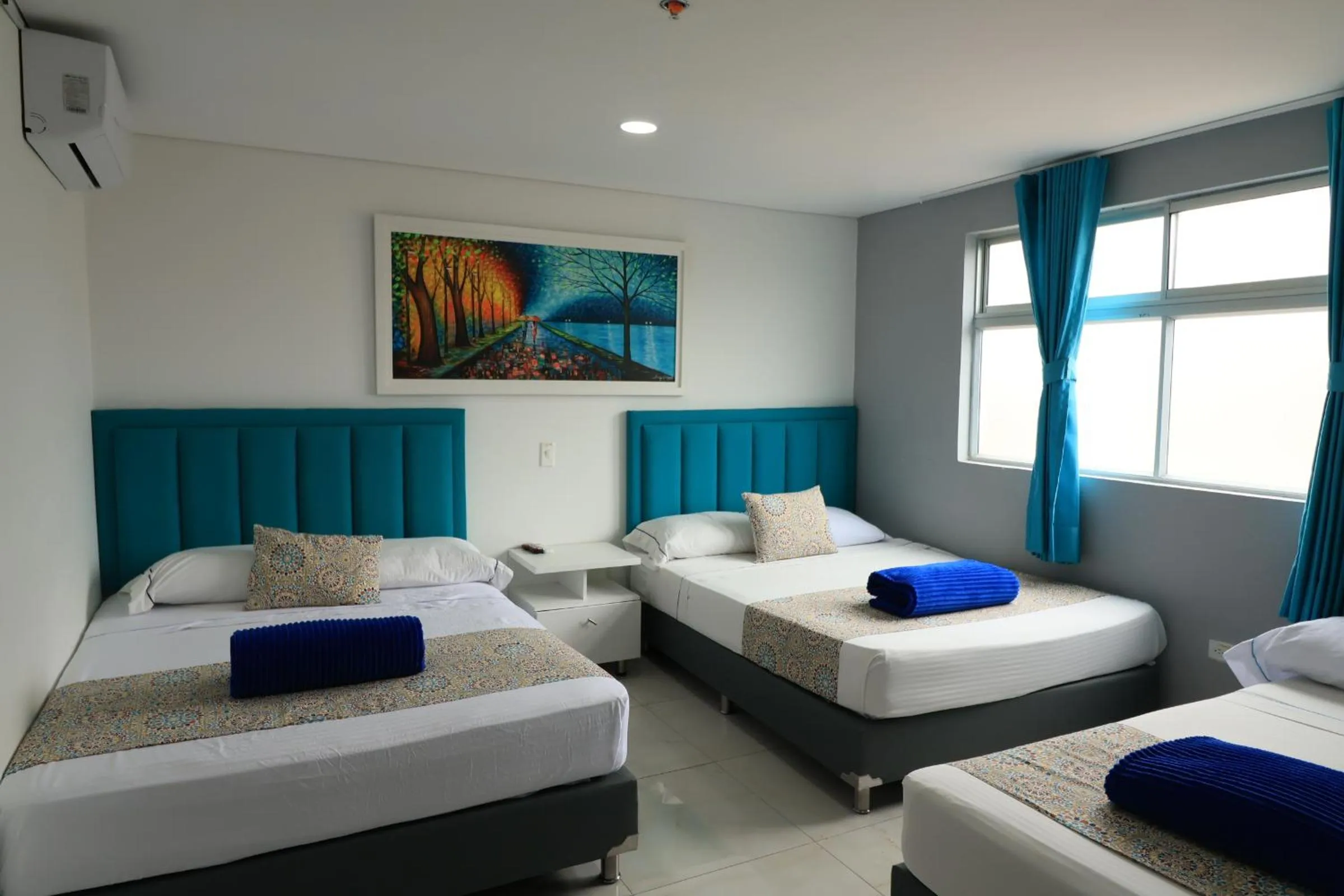 Bed in El Oscar Hotel