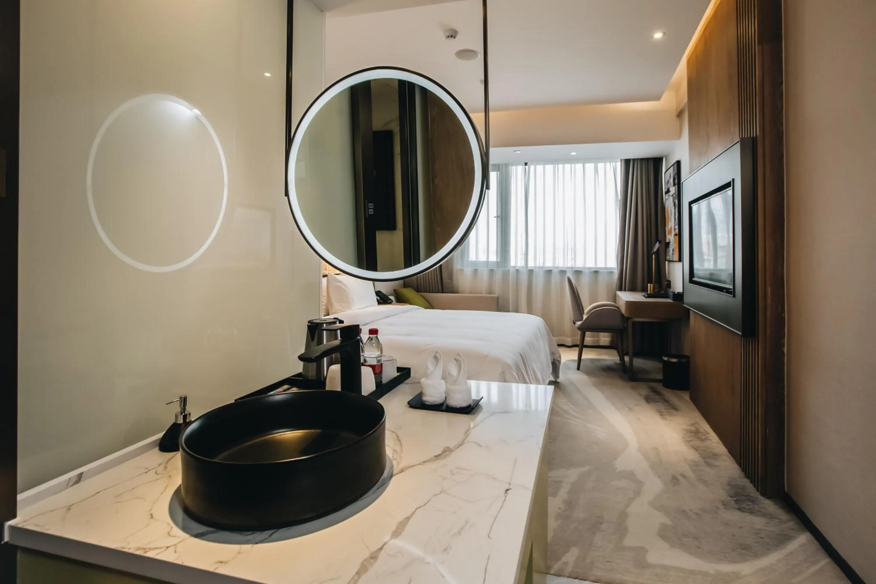 Photo of the whole room, Bed in Orienwit Hotel-Free Shuttle Bus fir Canton Fair