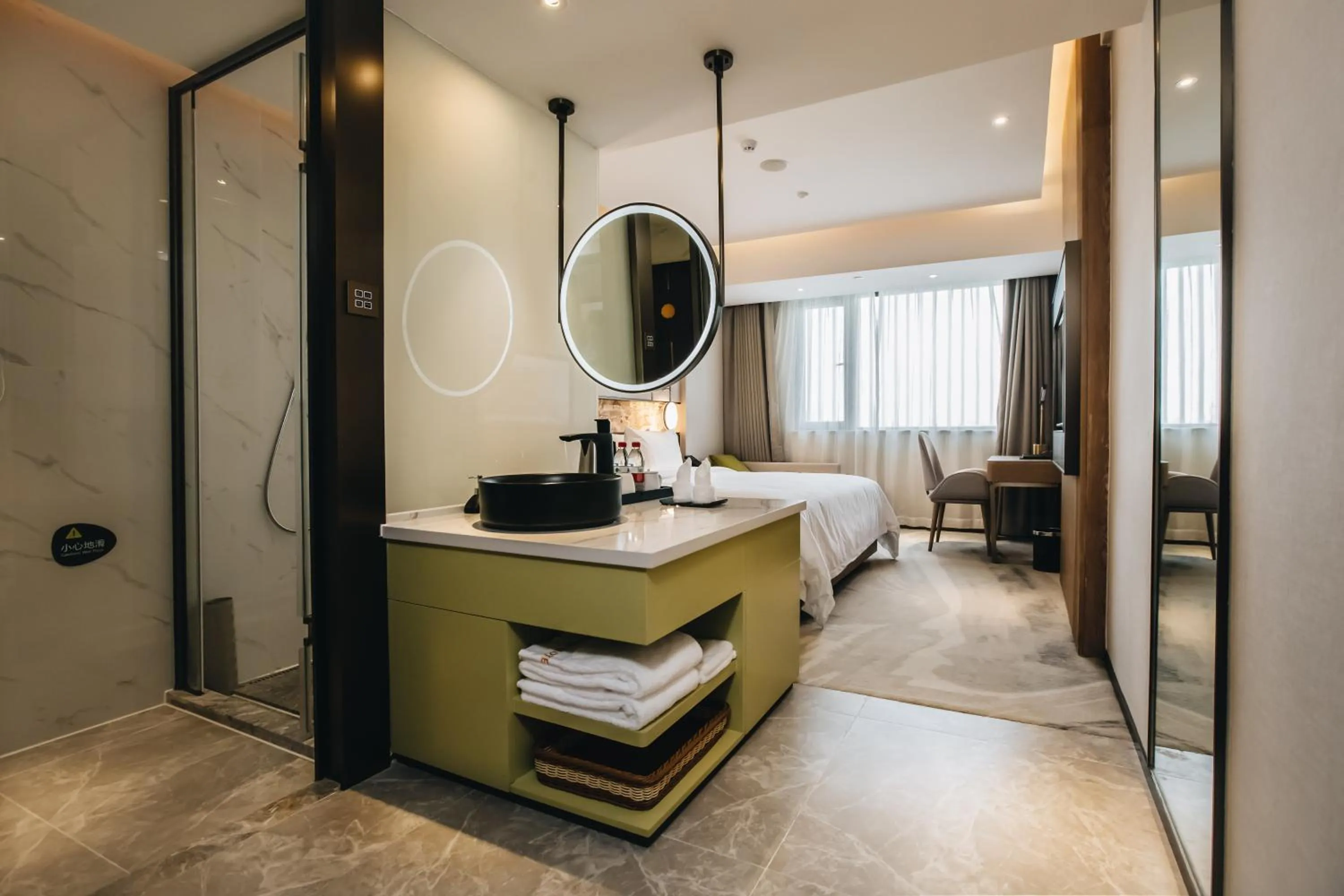 Photo of the whole room, Bed in Orienwit Hotel-Free Shuttle Bus fir Canton Fair