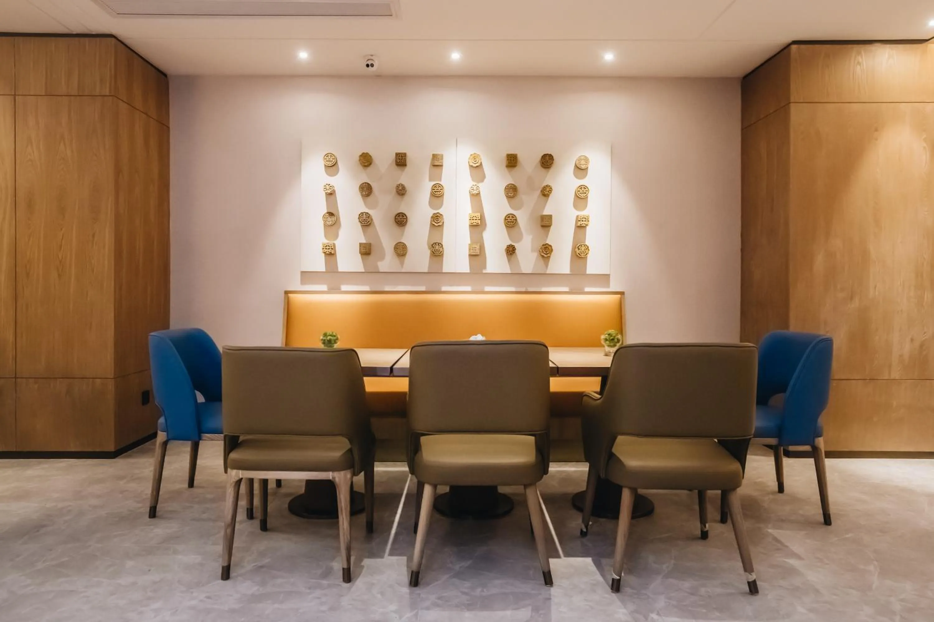 Seating area in Orienwit Hotel-Free Shuttle Bus fir Canton Fair