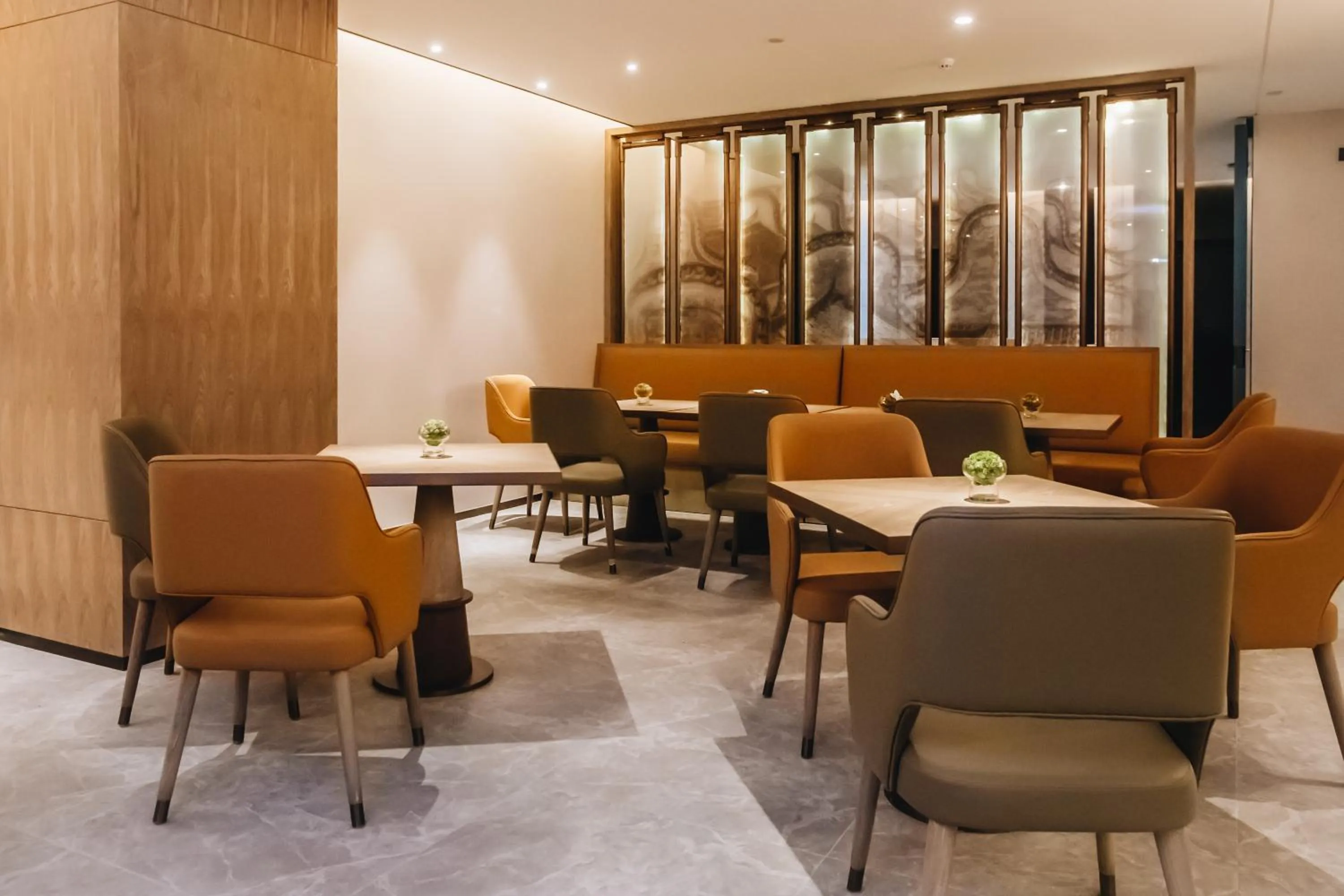 Restaurant/places to eat in Orienwit Hotel-Free Shuttle Bus fir Canton Fair