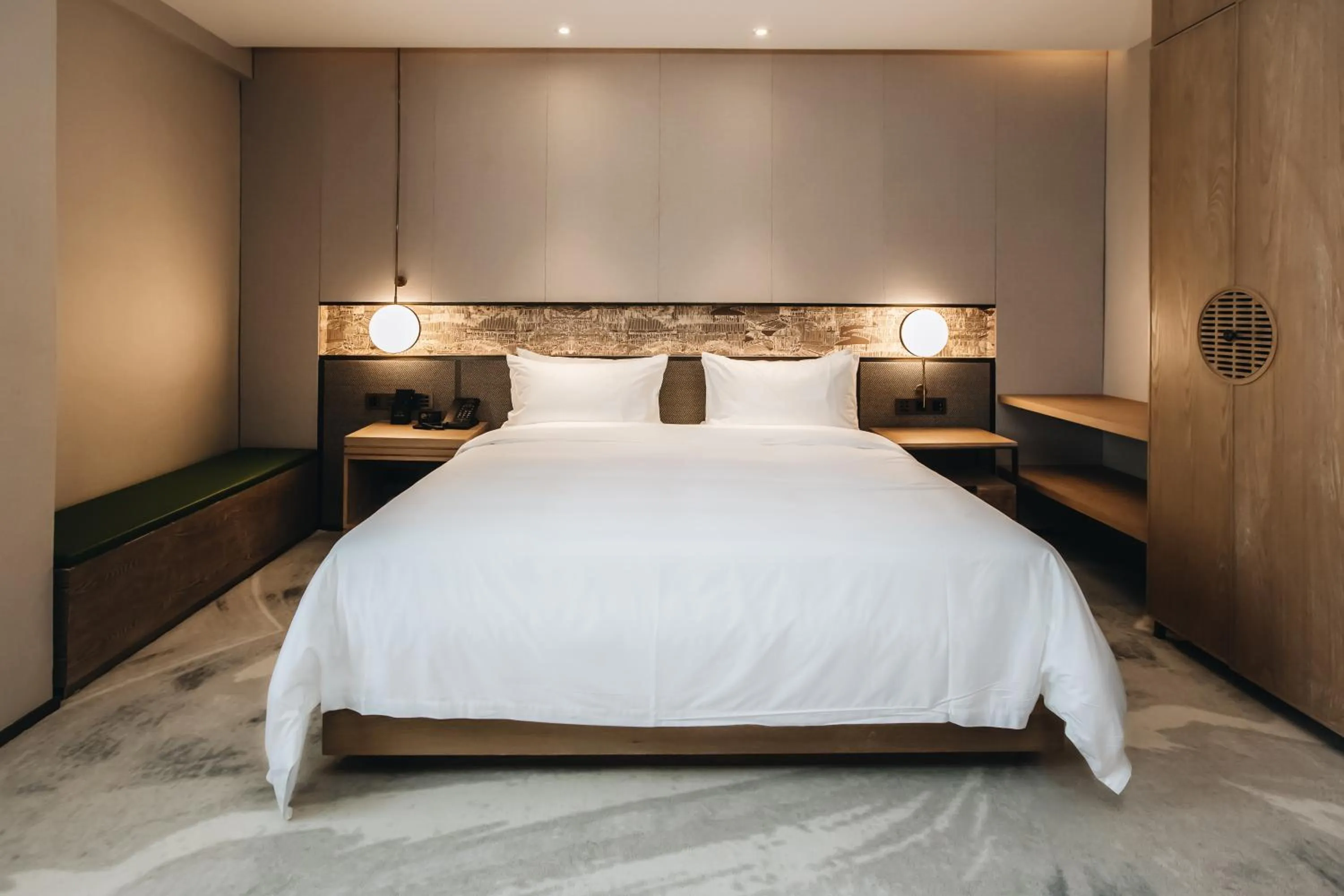 Photo of the whole room, Bed in Orienwit Hotel-Free Shuttle Bus fir Canton Fair