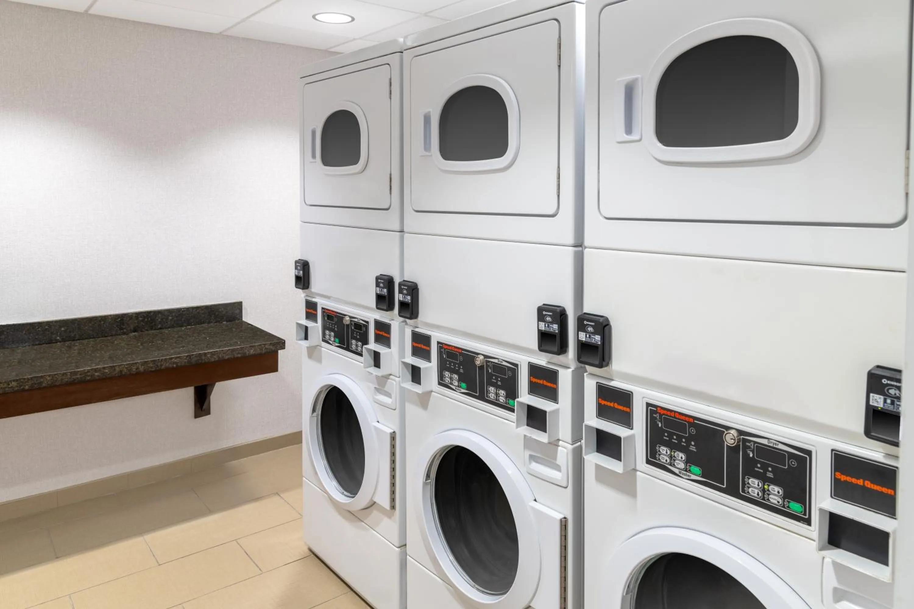 laundry in Hampton Inn and Suites Coconut Creek