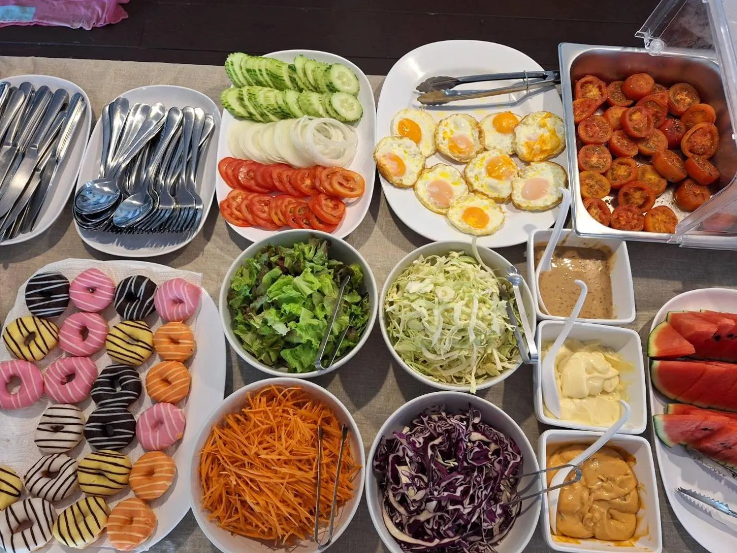 Food and drinks in PAN Beachfront Resort Krabi