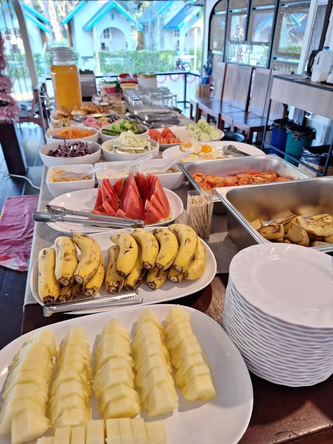 Food and drinks in PAN Beachfront Resort Krabi