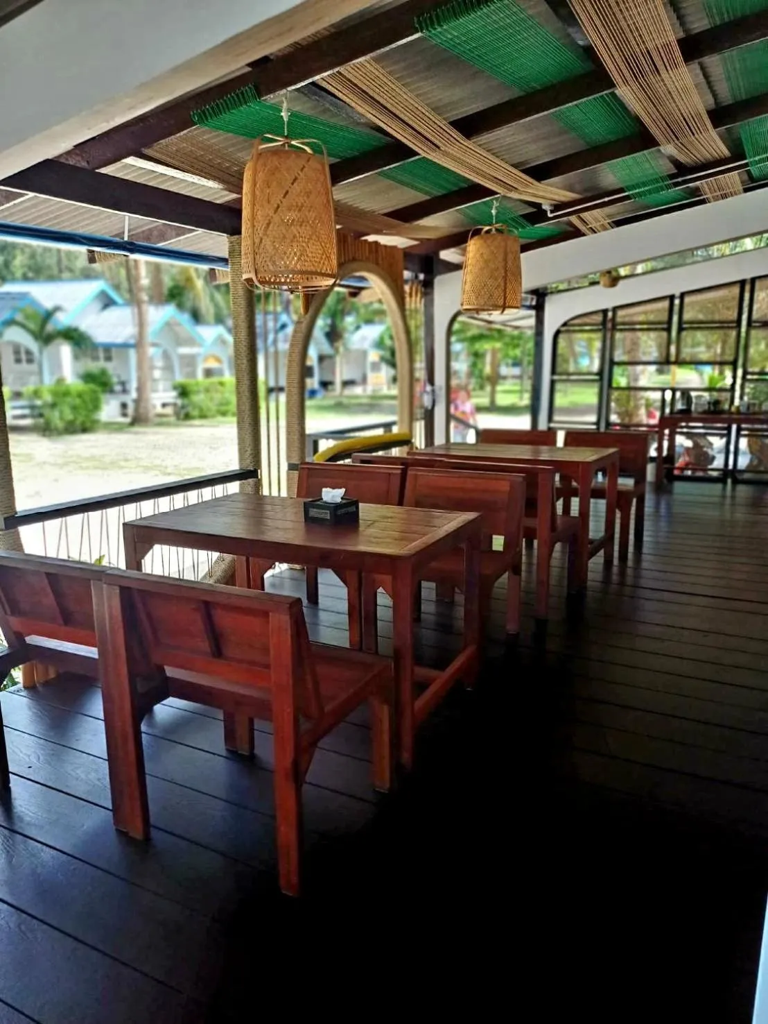 Restaurant/places to eat in PAN Beachfront Resort Krabi