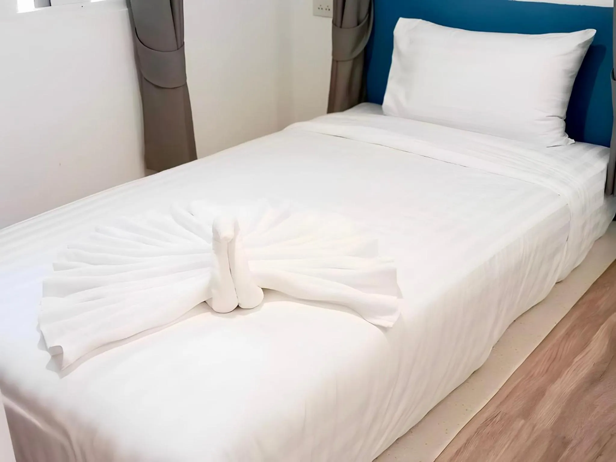 Bed in PAN Beachfront Resort Krabi